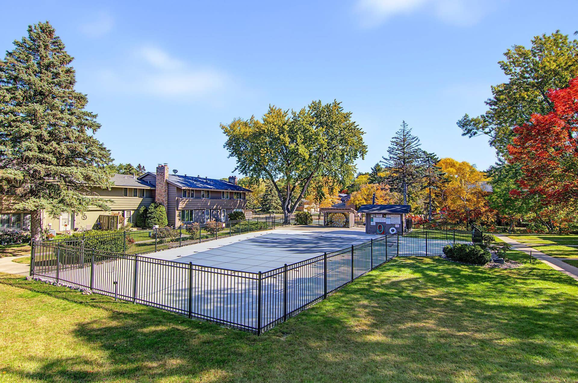 214 Windsor Court, New Brighton, MN 55112 Heated Inground Pool
