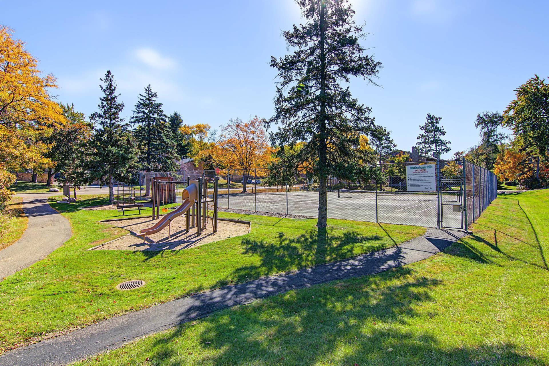 214 Windsor Court, New Brighton, MN 55112 214 Windsor Court, New Brighton, MN 55112