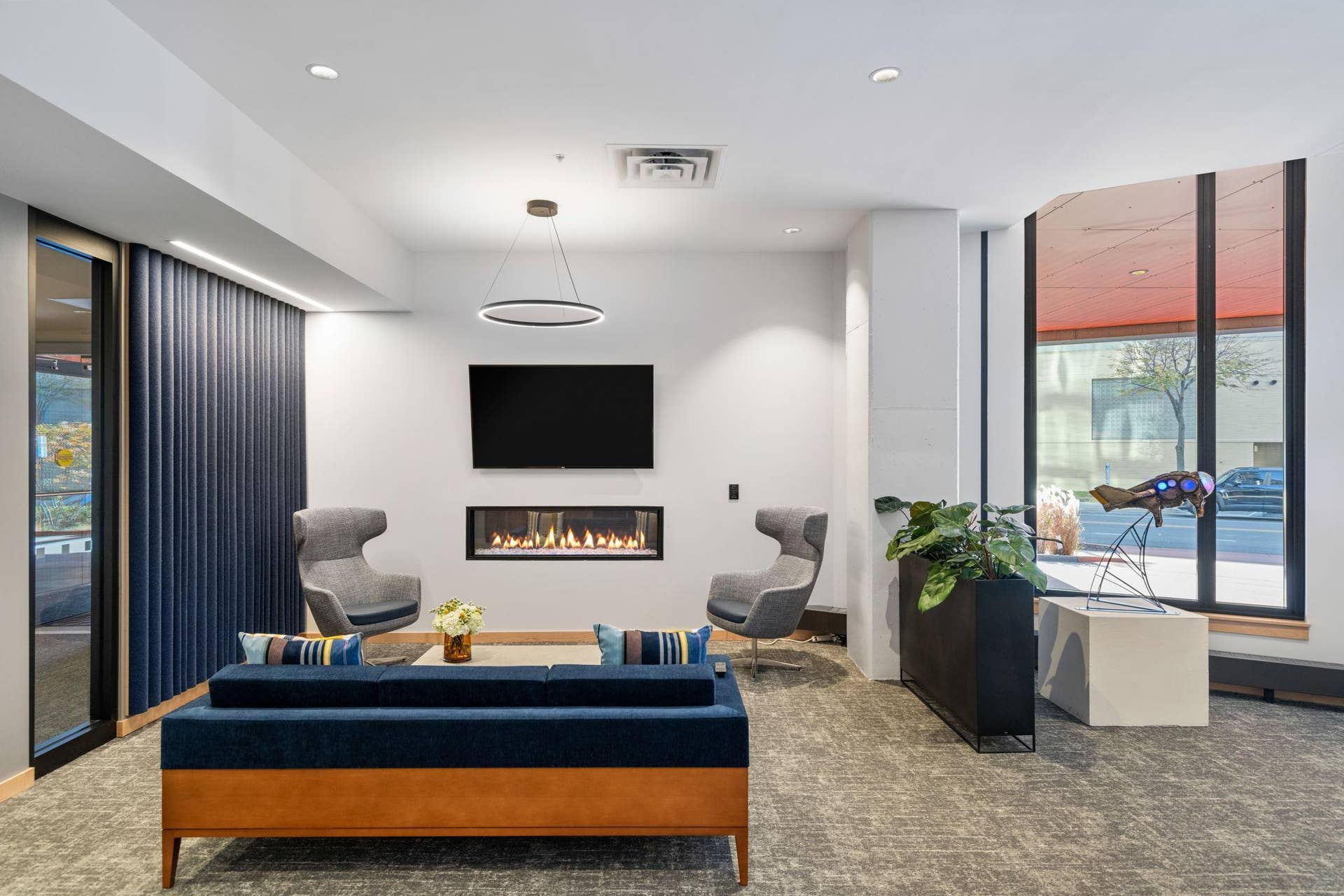77-web-or-mls-1240-s-2nd-st-521.jpg