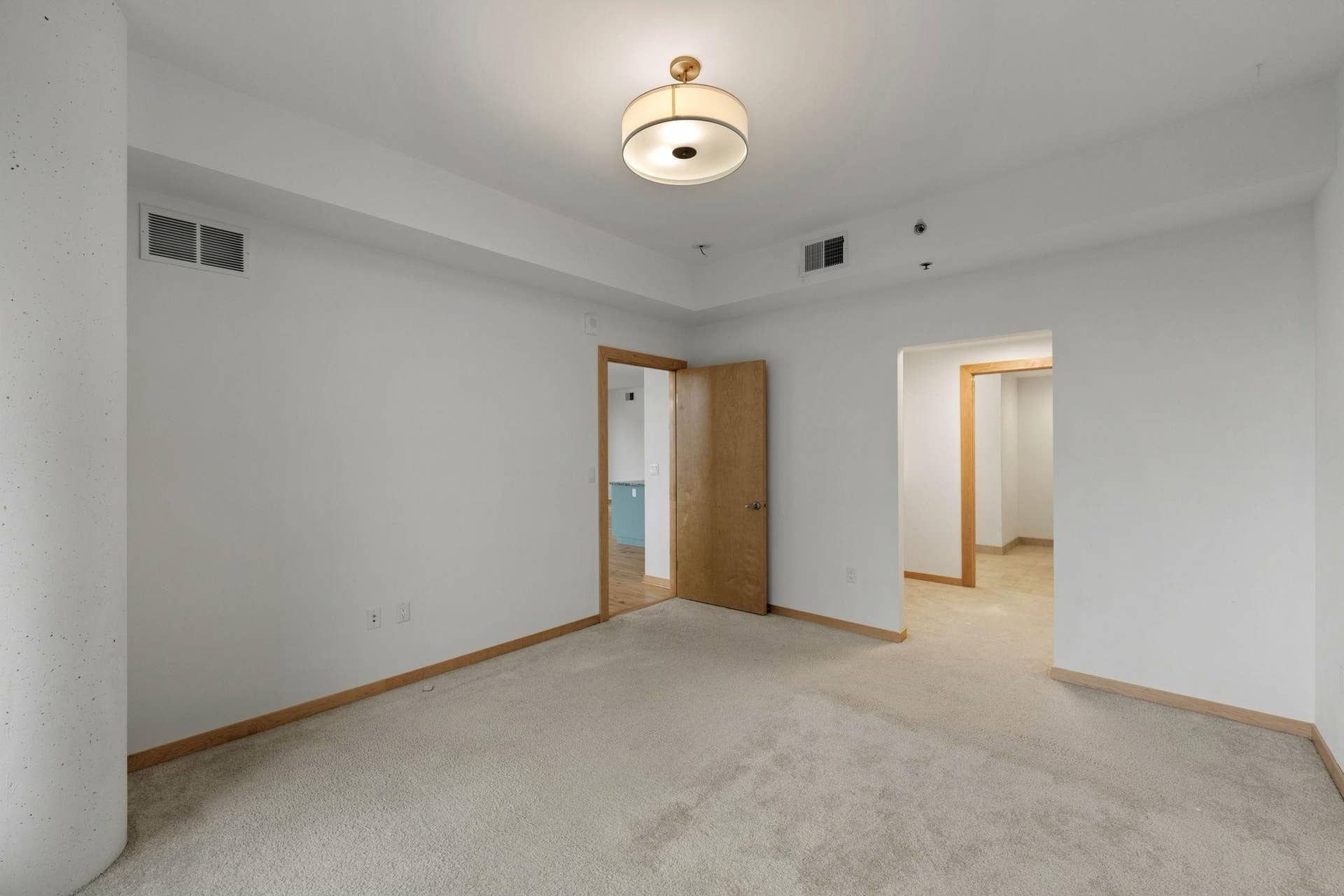 20-web-or-mls-1240-s-2nd-st-521.jpg