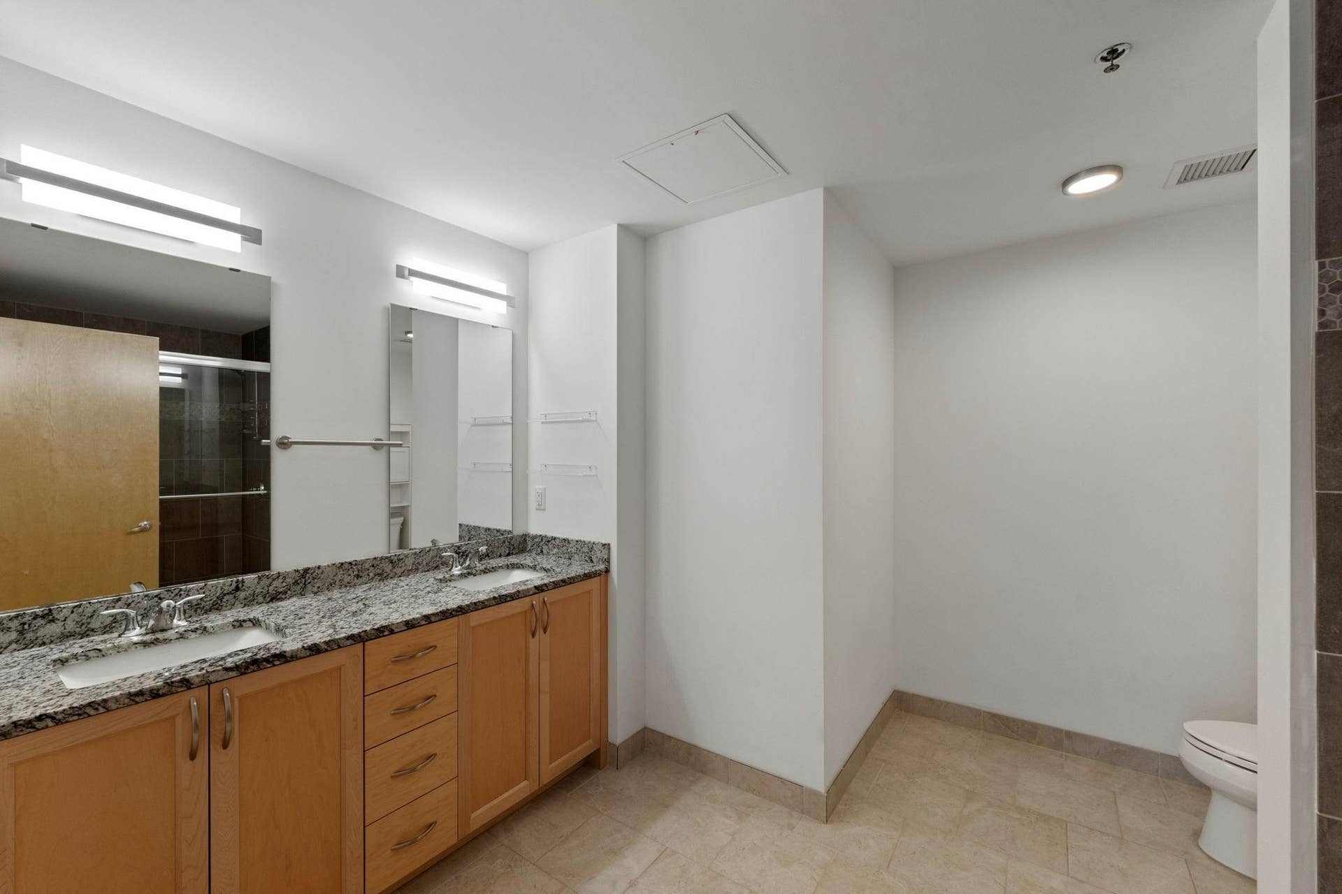 23-web-or-mls-1240-s-2nd-st-521.jpg