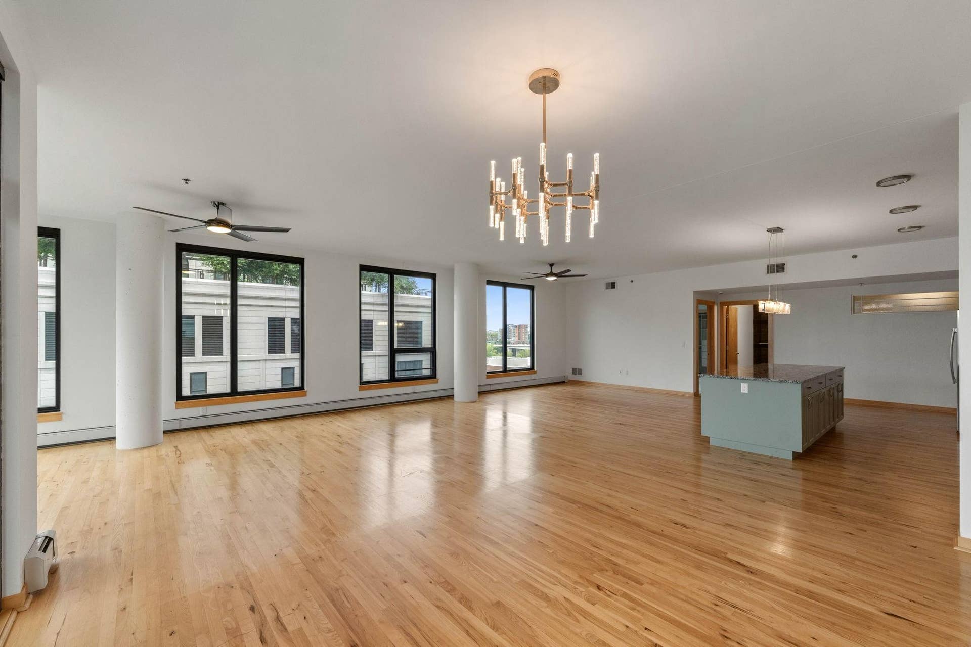 11-web-or-mls-1240-s-2nd-st-521.jpg