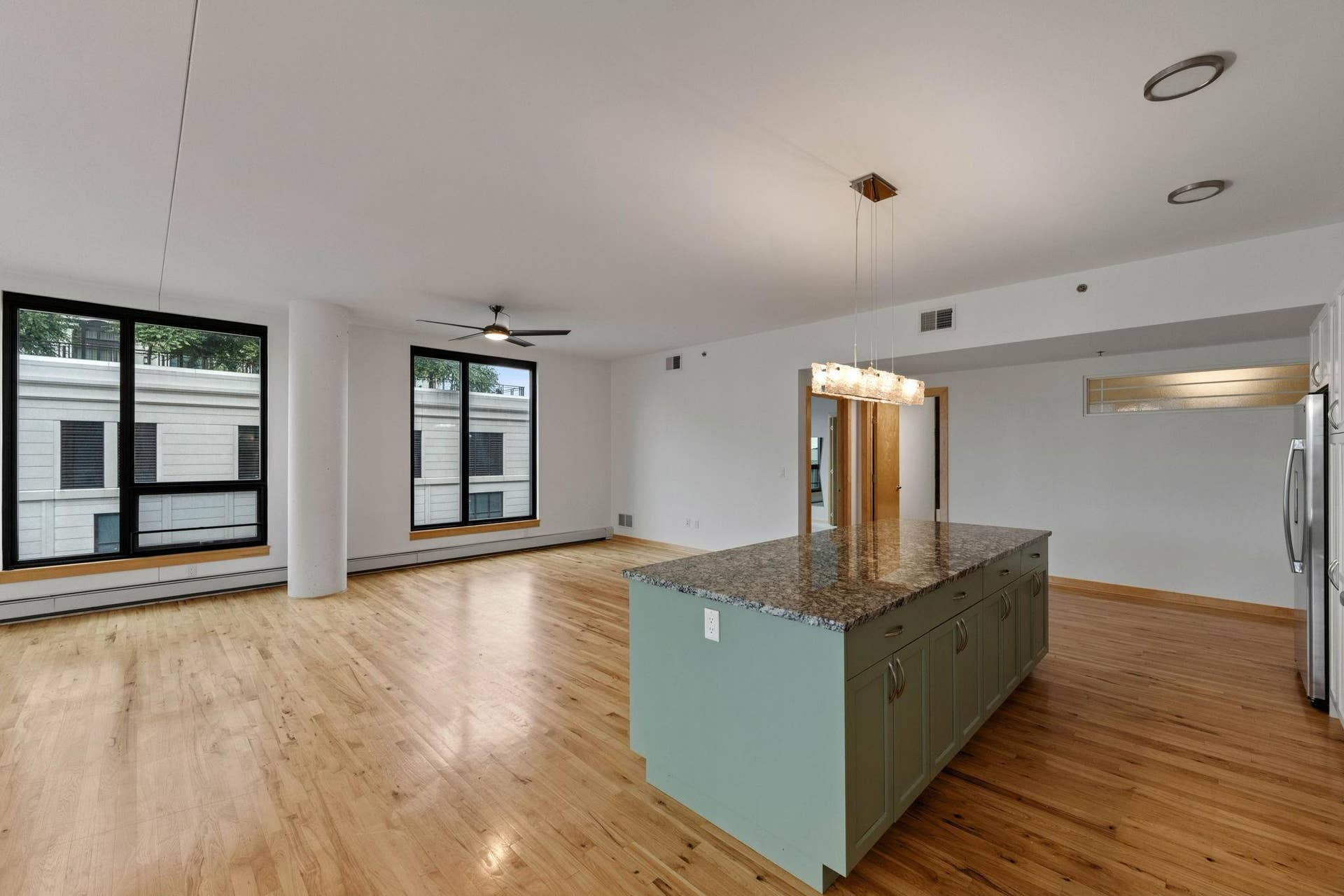 5-web-or-mls-1240-s-2nd-st-521.jpg