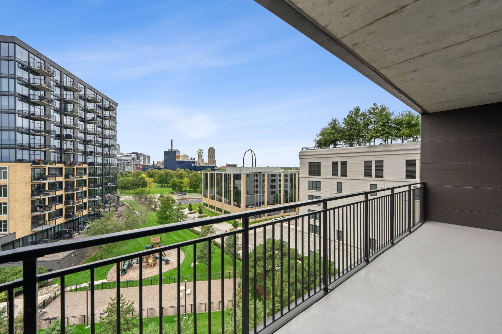 17-web-or-mls-1240-s-2nd-st-521.jpg