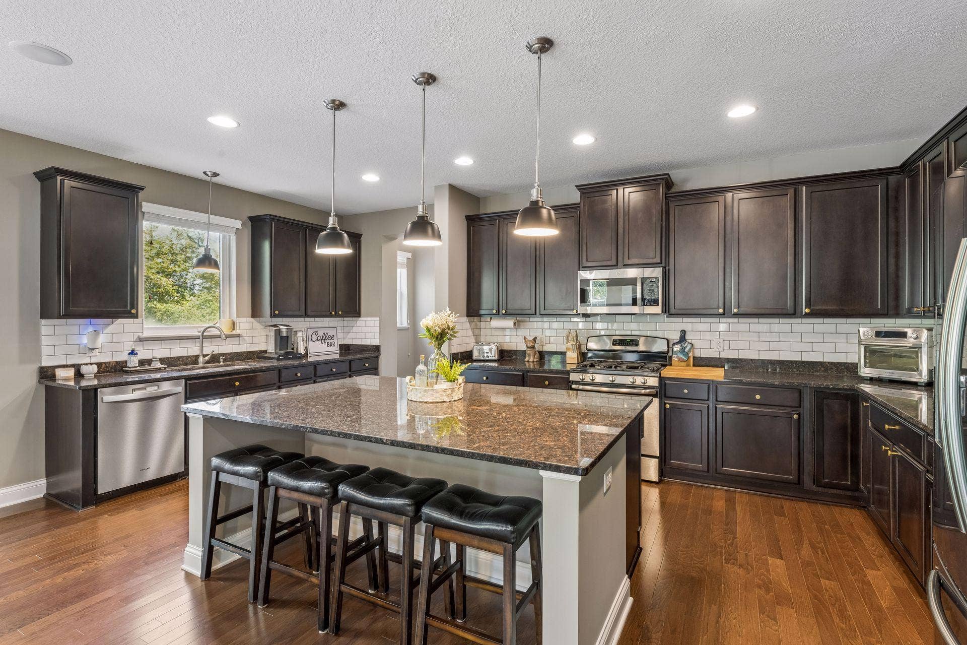 1078 Rosemary Circle, Chaska, MN 55318