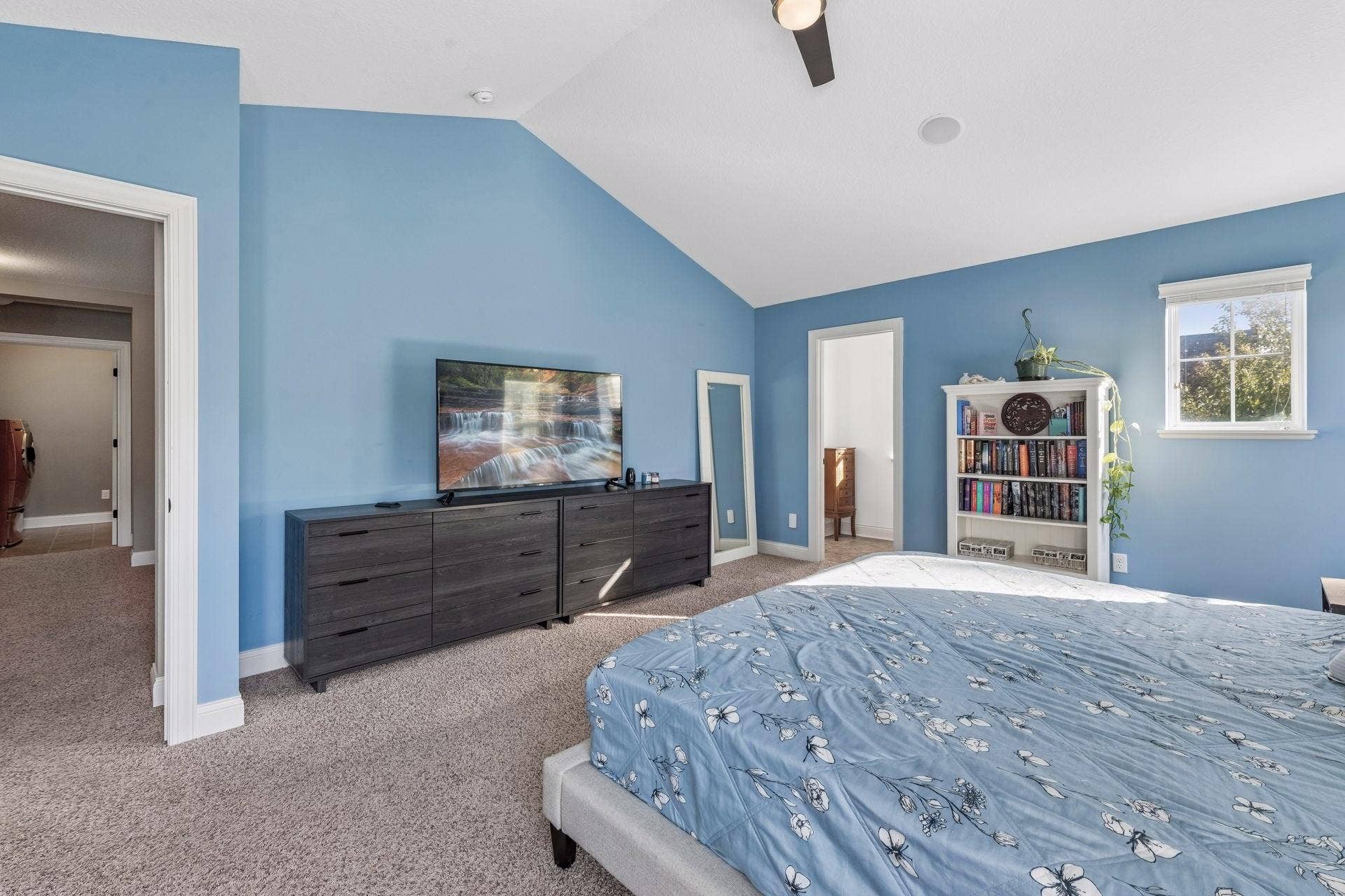 1078 Rosemary Circle, Chaska, MN 55318