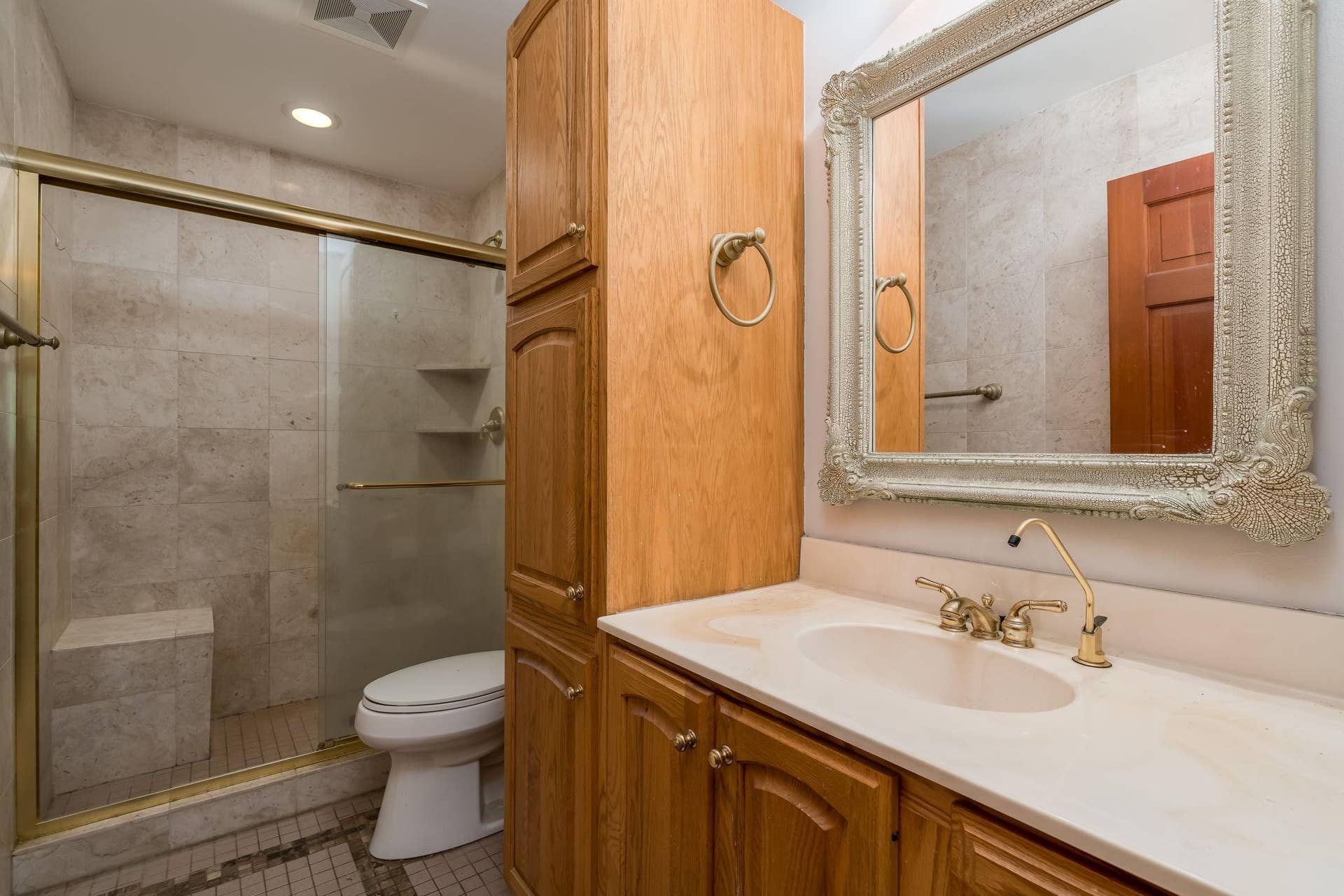 50 Canterbury Court, Mankato, MN 56001 50 Canterbury Court, Mankato, MN 56001