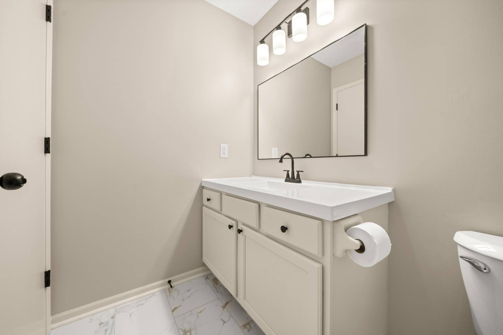 820 S Maple Street, Belle Plaine, MN 56011 DSC06593.jpg