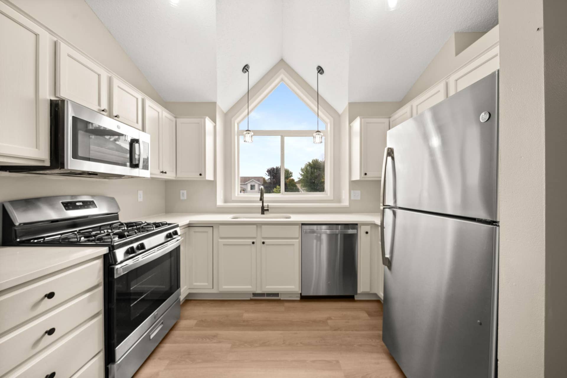820 S Maple Street, Belle Plaine, MN 56011 DSC06503.jpg