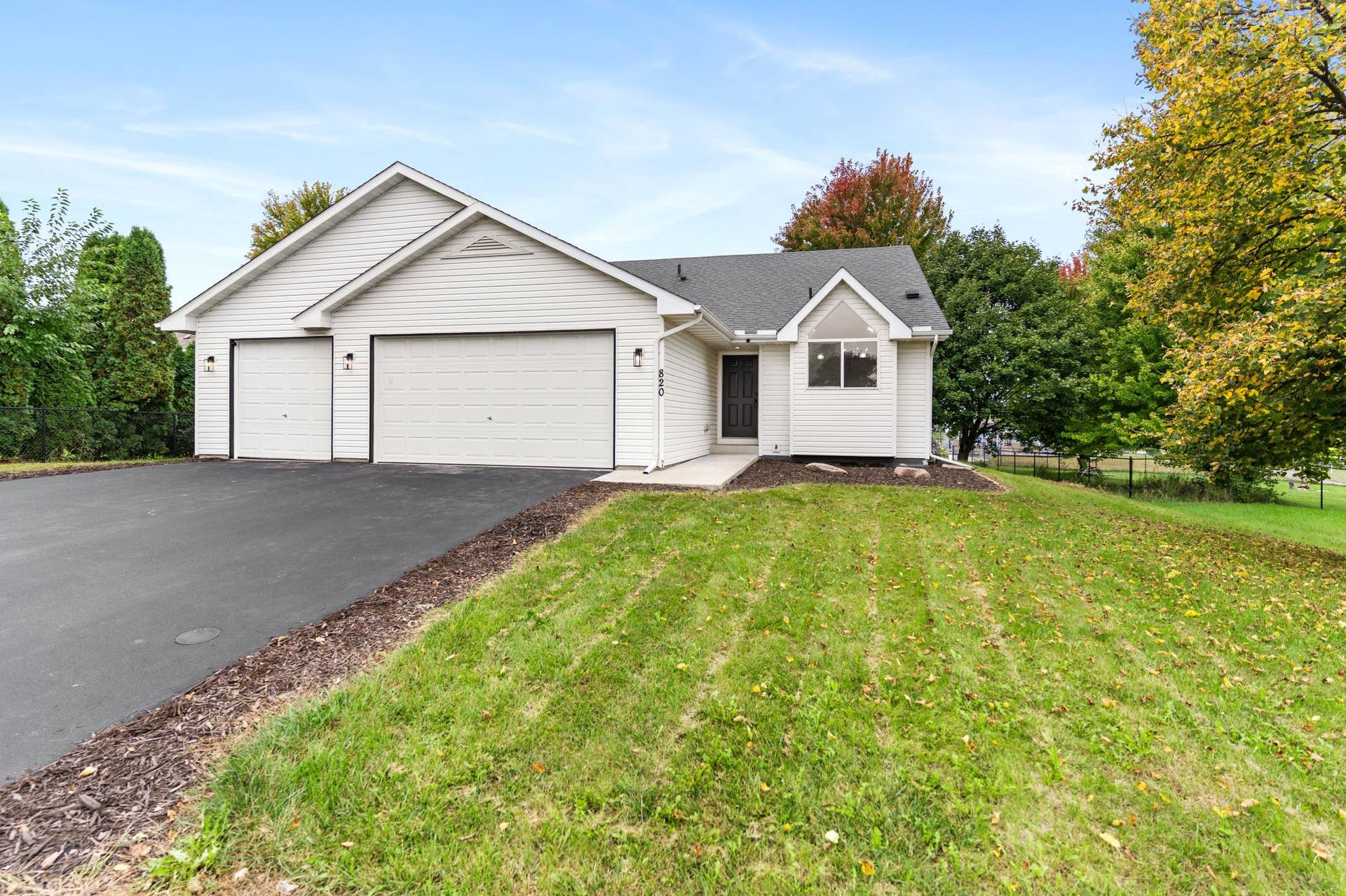 820 S Maple Street, Belle Plaine, MN 56011 DSC06678.jpg