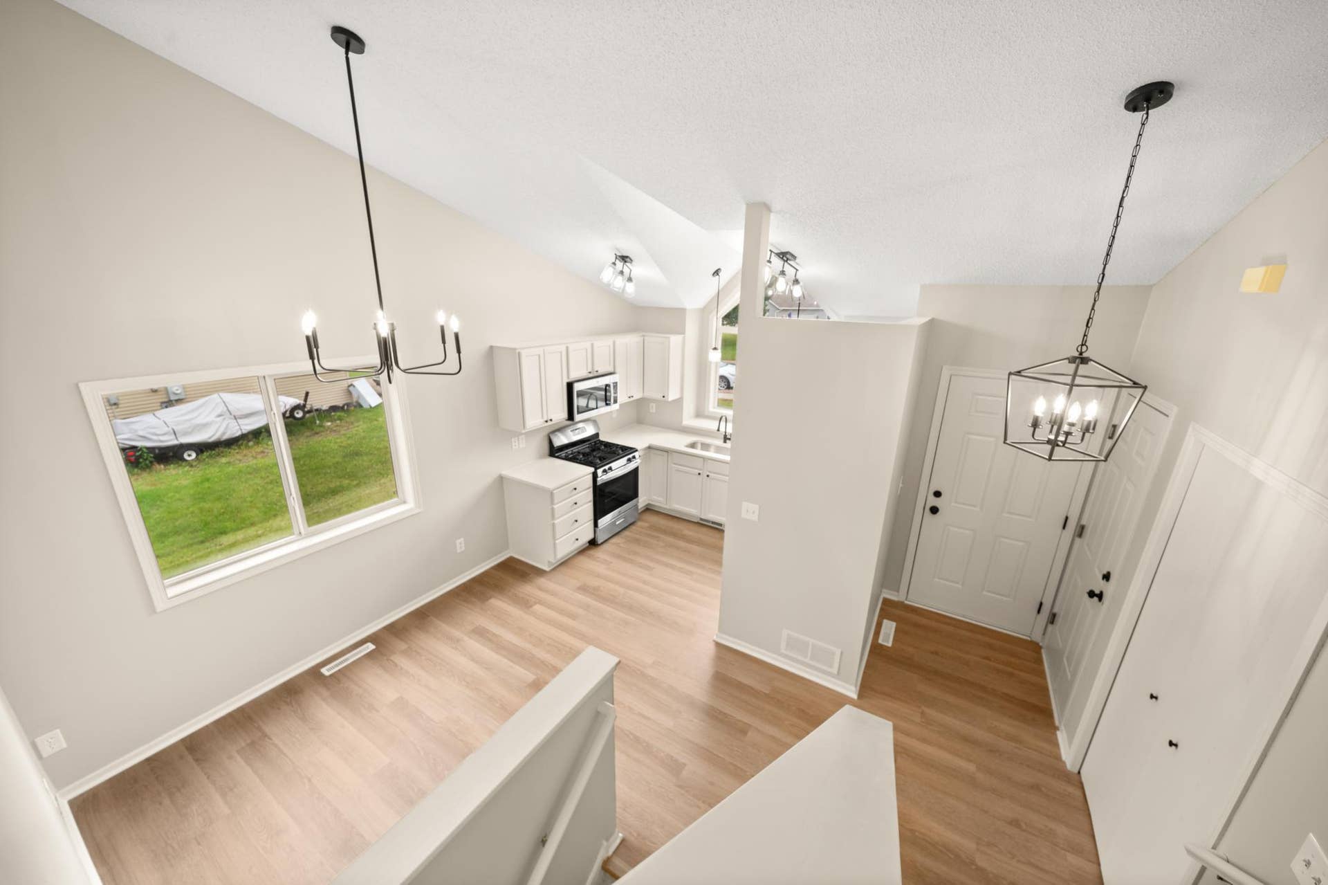 820 S Maple Street, Belle Plaine, MN 56011 DSC06653.jpg