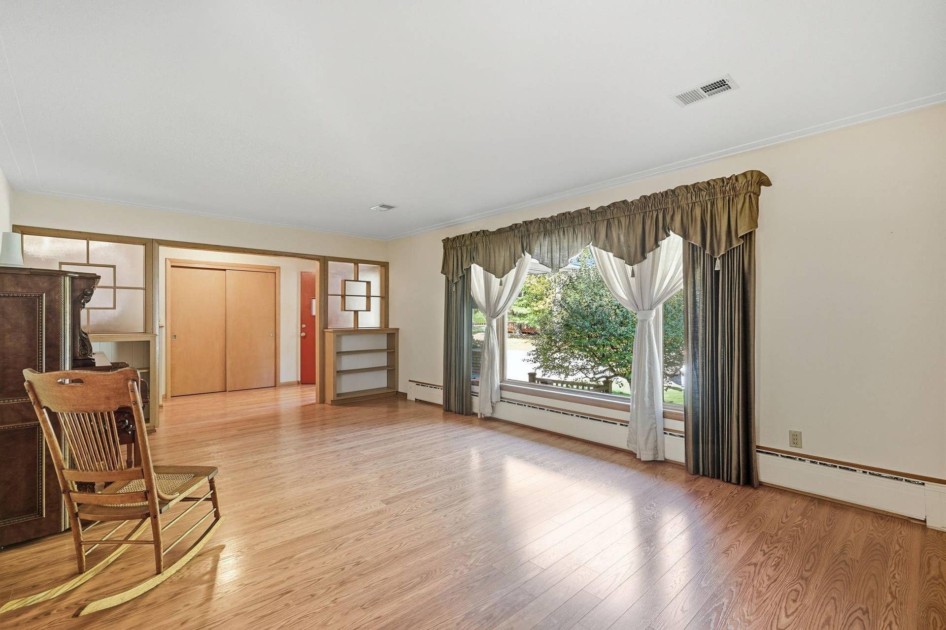 314 Maple Avenue S, Maple Lake, MN 55358 15- Living Room.jpg