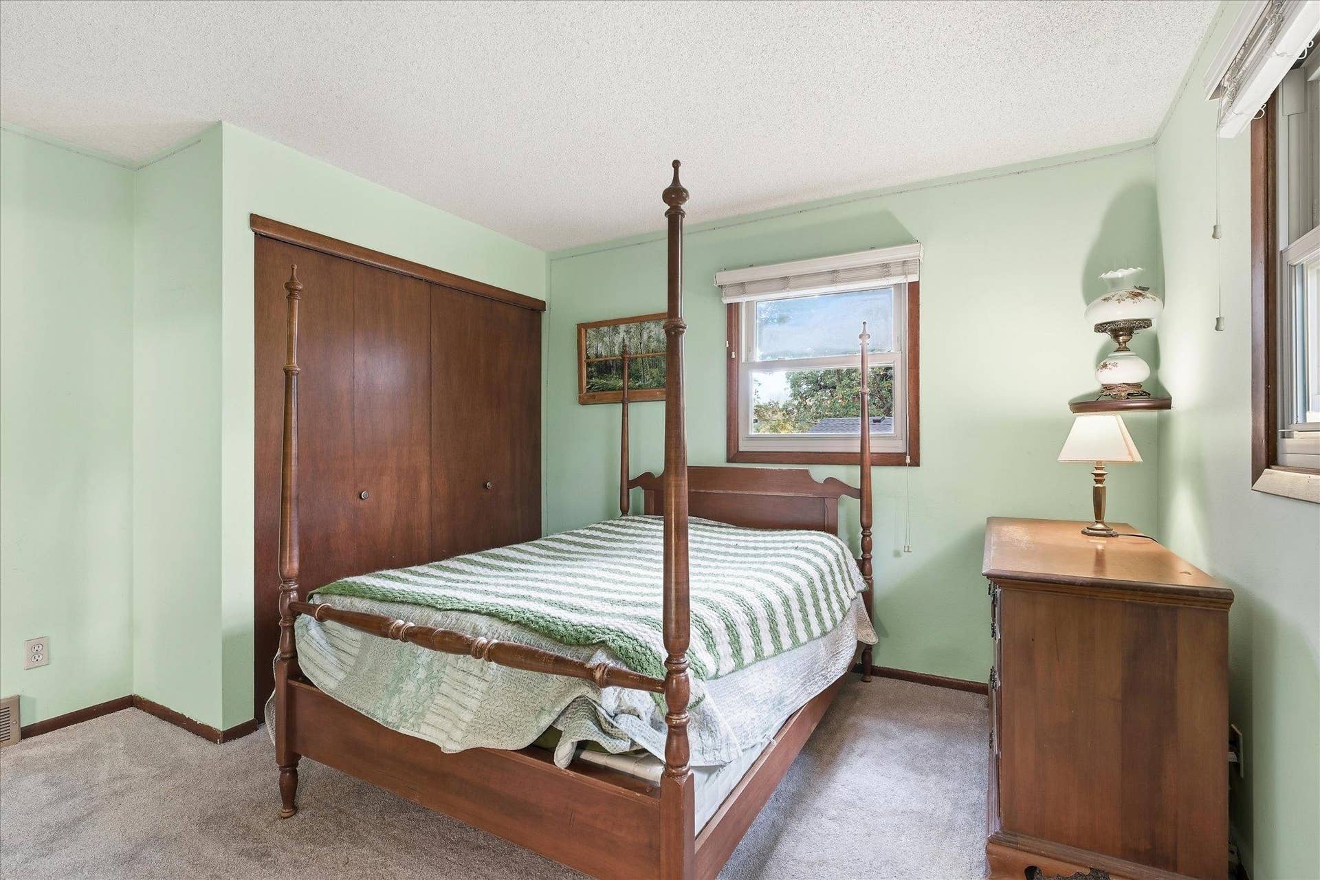 18-20761 187th Ave NW [3455669]- 018.jpg