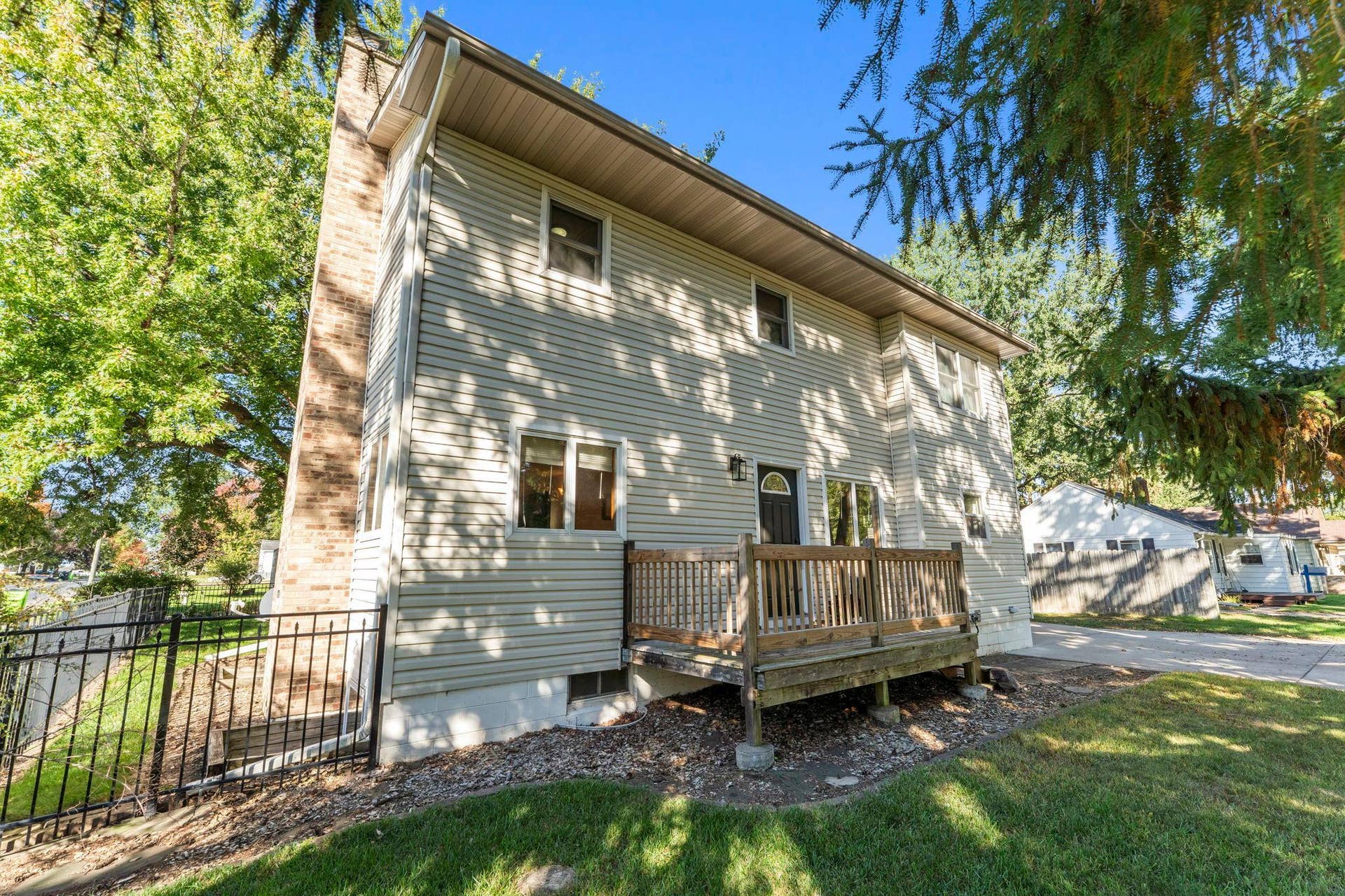 737 S Dakota Avenue, New Richmond, WI 54017