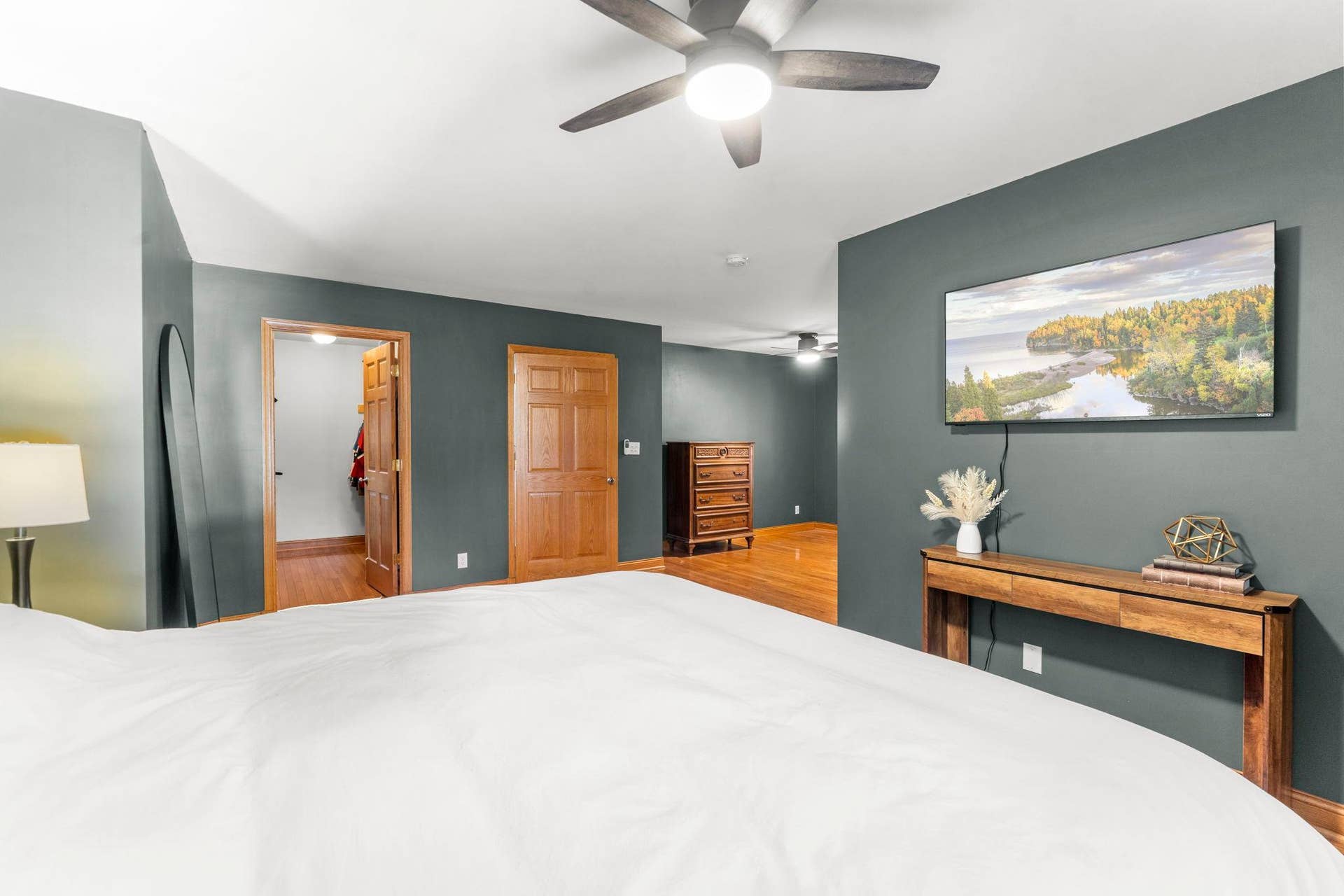 737 S Dakota Avenue, New Richmond, WI 54017