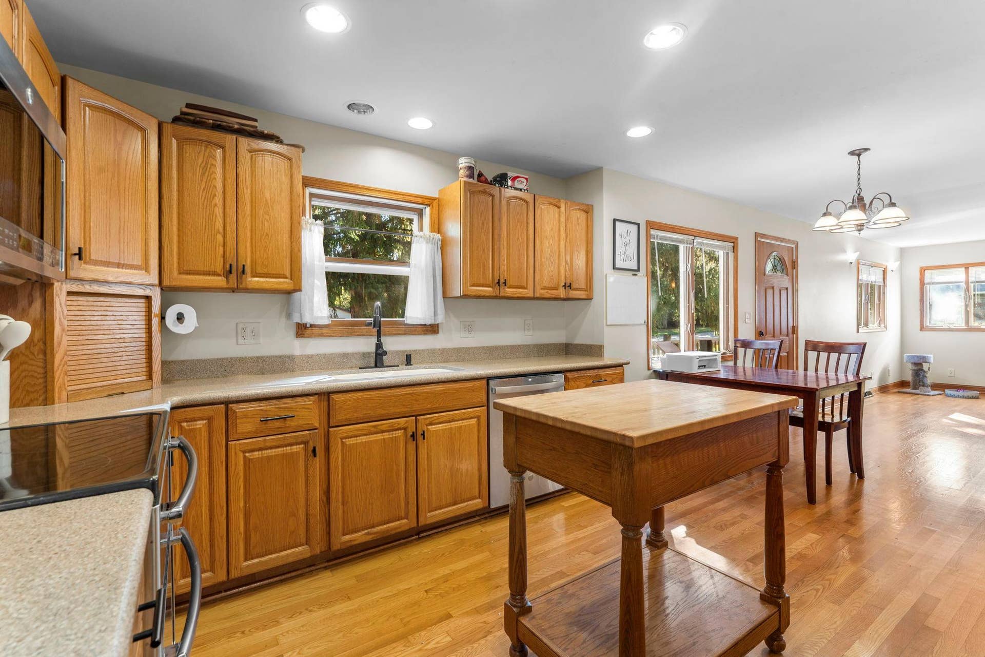 737 S Dakota Avenue, New Richmond, WI 54017