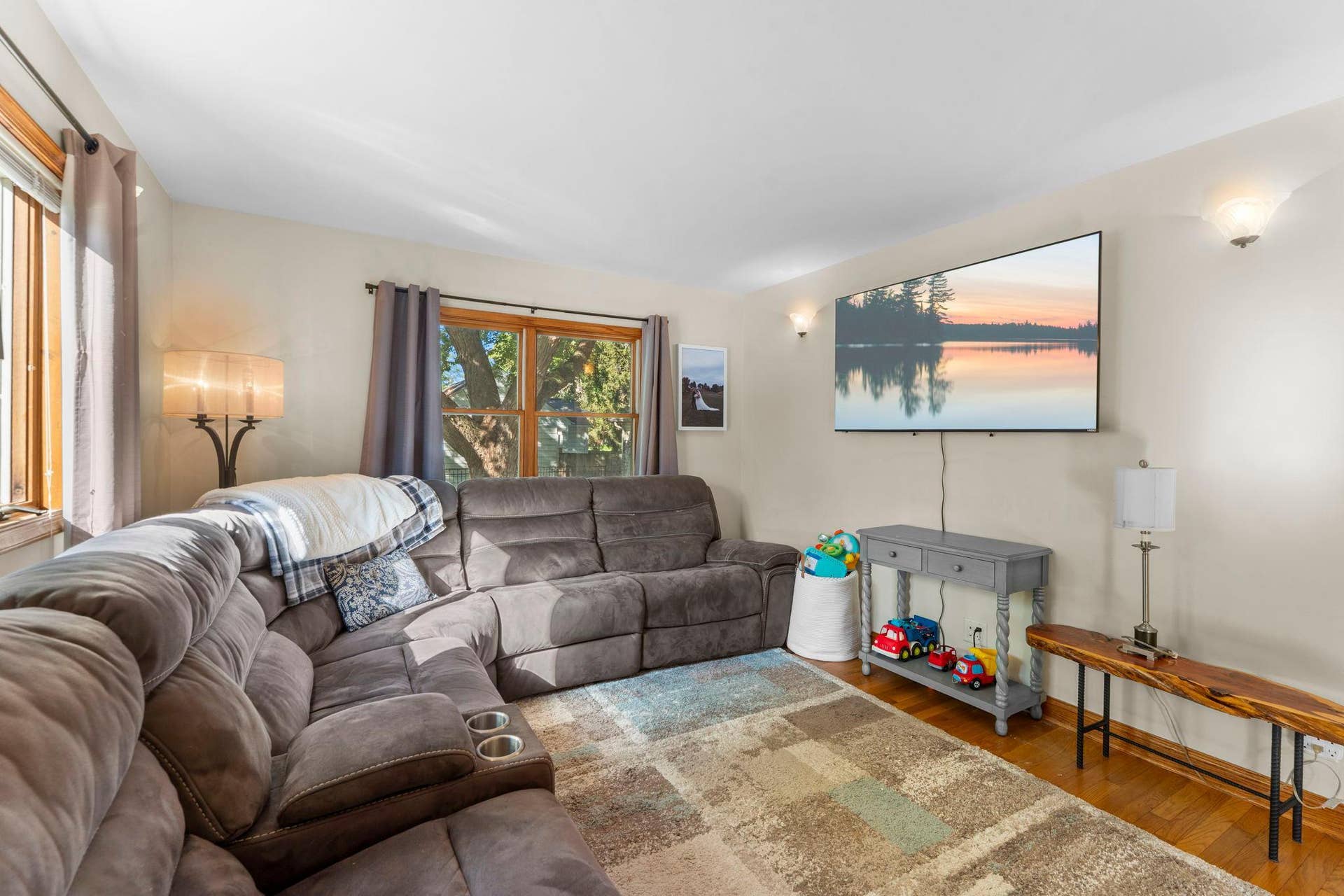 737 S Dakota Avenue, New Richmond, WI 54017