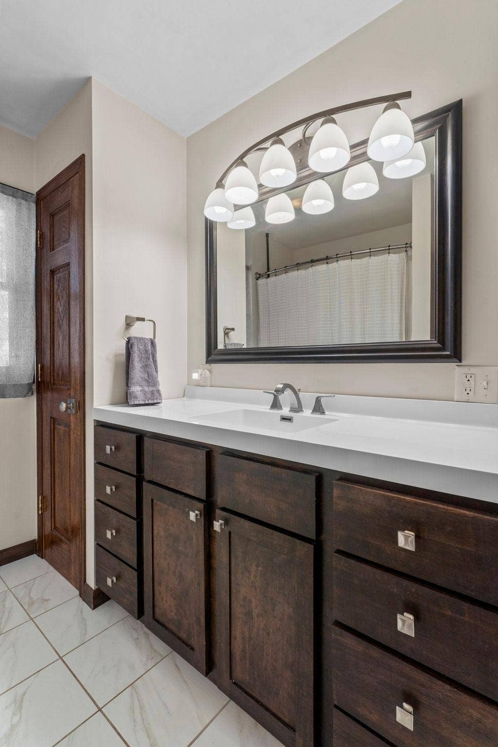 44-web-or-mls-737 S Dakota Ave-193.jpg