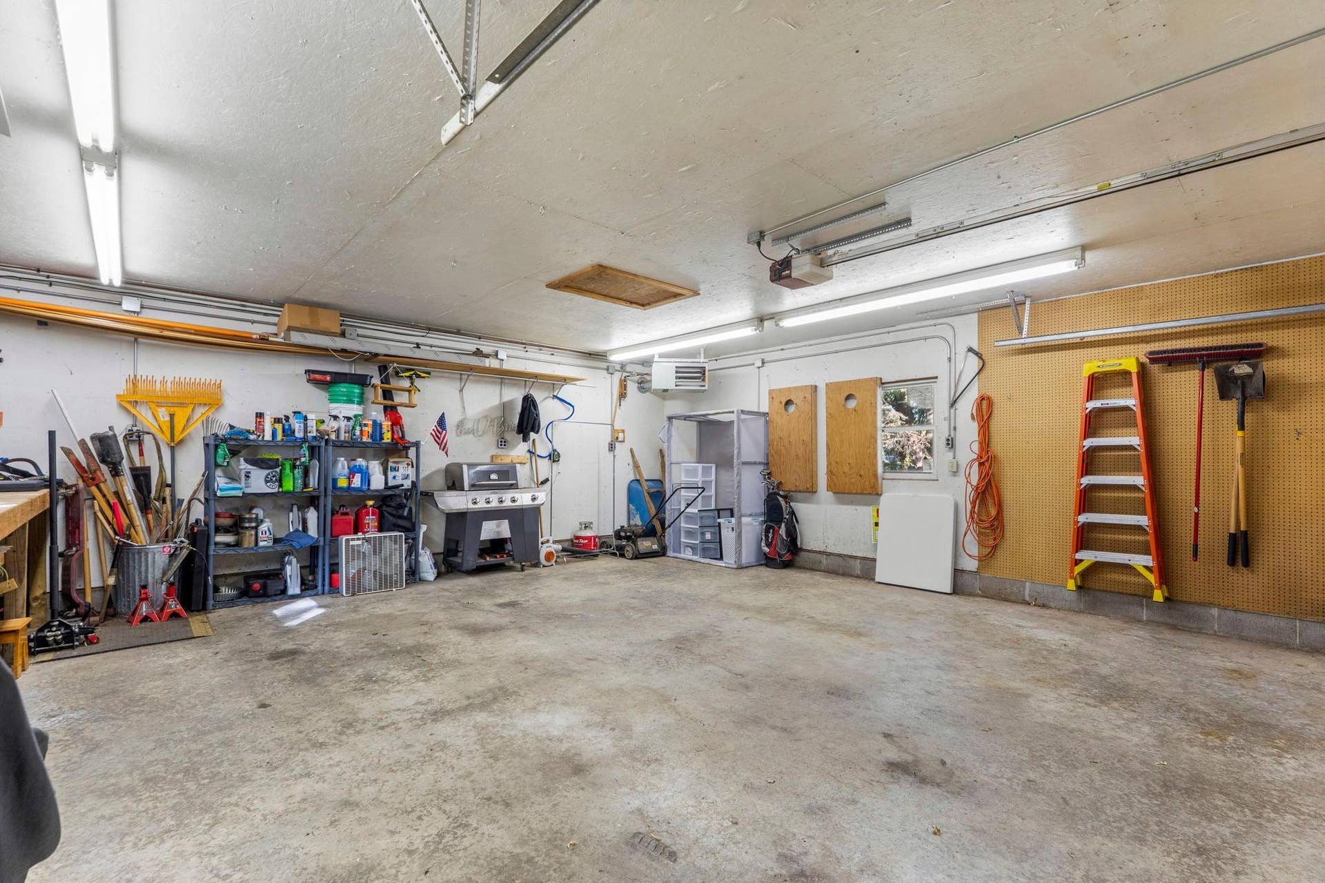 737 S Dakota Avenue, New Richmond, WI 54017