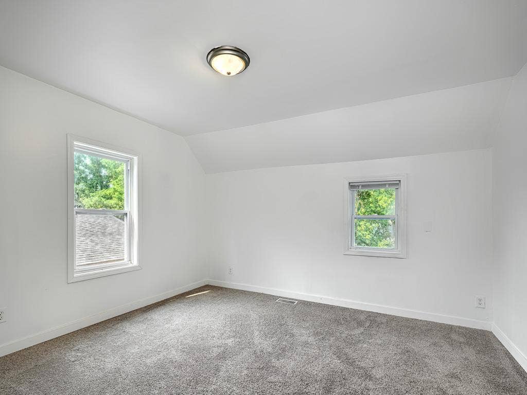 1223 Oliver Avenue N, 57, Minneapolis, MN 55411 GetMedia (18).jpg