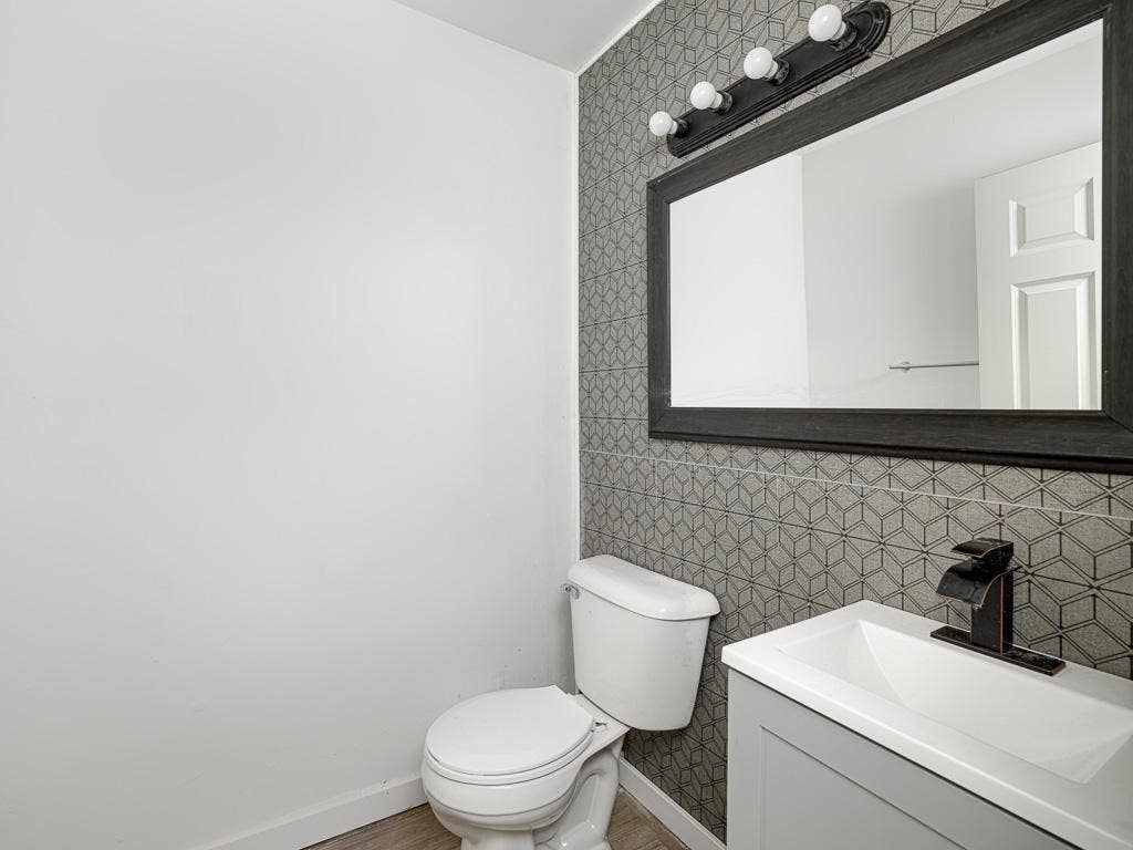 1223 Oliver Avenue N, 57, Minneapolis, MN 55411 GetMedia (14).jpg