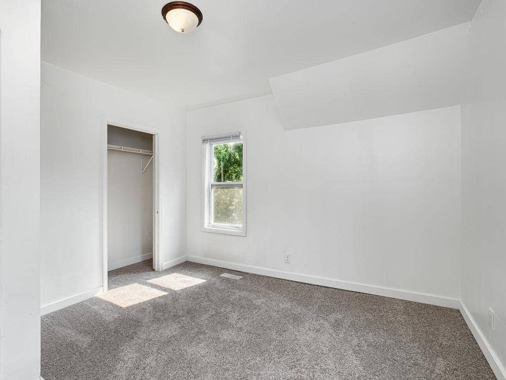 1223 Oliver Avenue N, 57, Minneapolis, MN 55411 GetMedia (17).jpg
