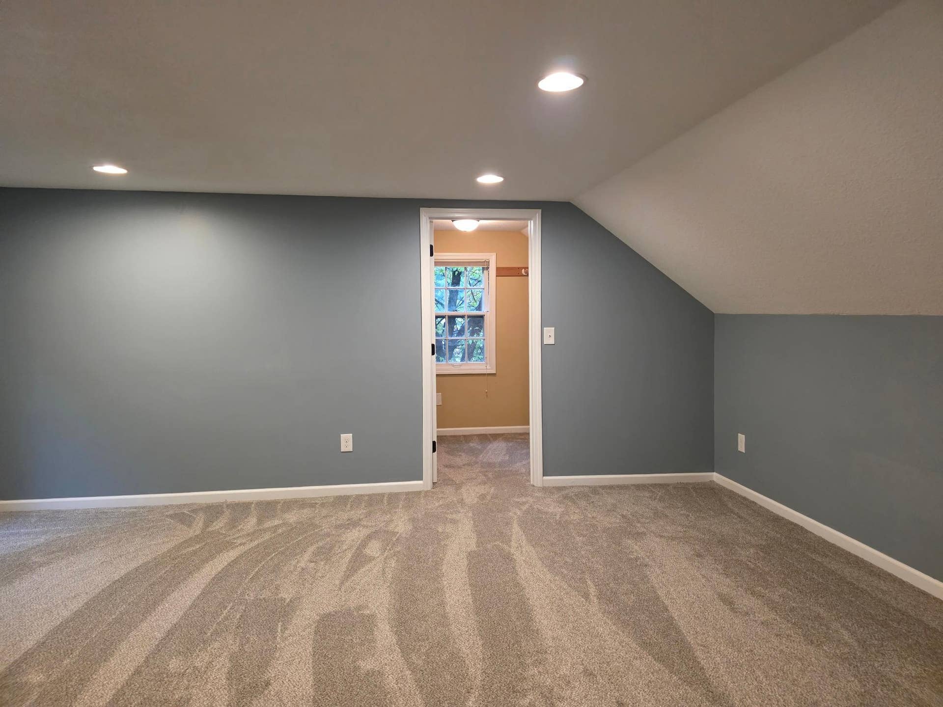Primary bedroom with new carpet