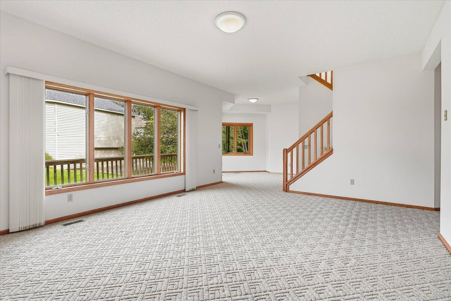 3200 Bent Tree Hills Drive, New Brighton, MN 55112