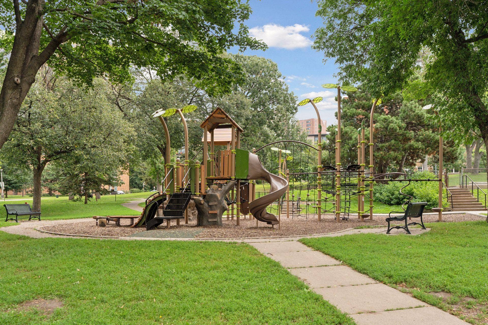 317 Groveland Avenue, #311, 45, Minneapolis, MN 55403 Neighborhood attractions within walking distance