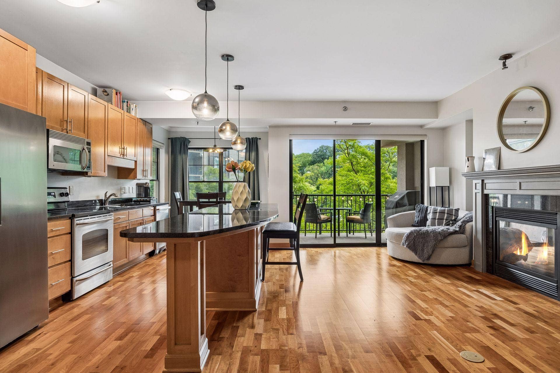 317 Groveland Avenue, #311, 45, Minneapolis, MN 55403 Open concept living