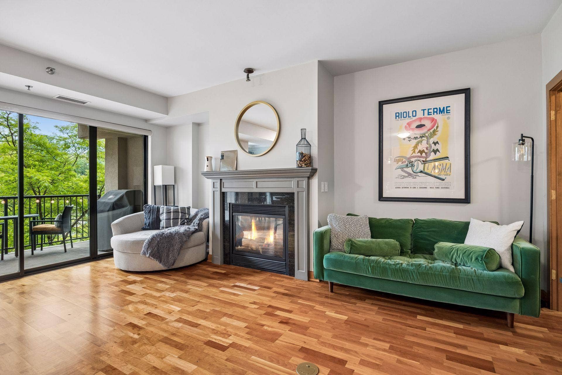 317 Groveland Avenue, #311, 45, Minneapolis, MN 55403 Open concept living