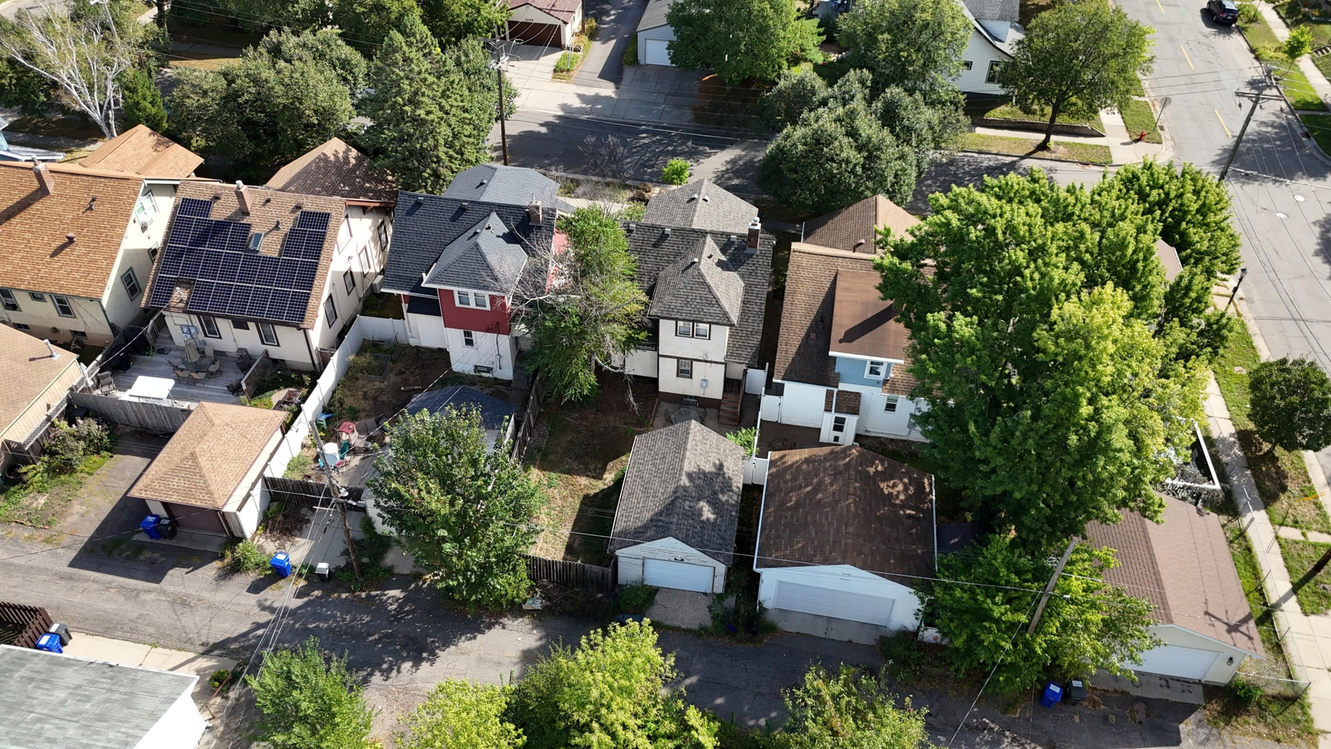 611 Pascal Street N, 93, Saint Paul, MN 55104 Private yard, nicely sized garage!