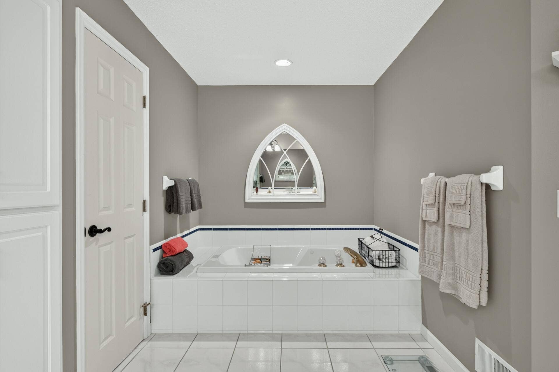 34_16035_38th_Ave_N34_mls.jpg