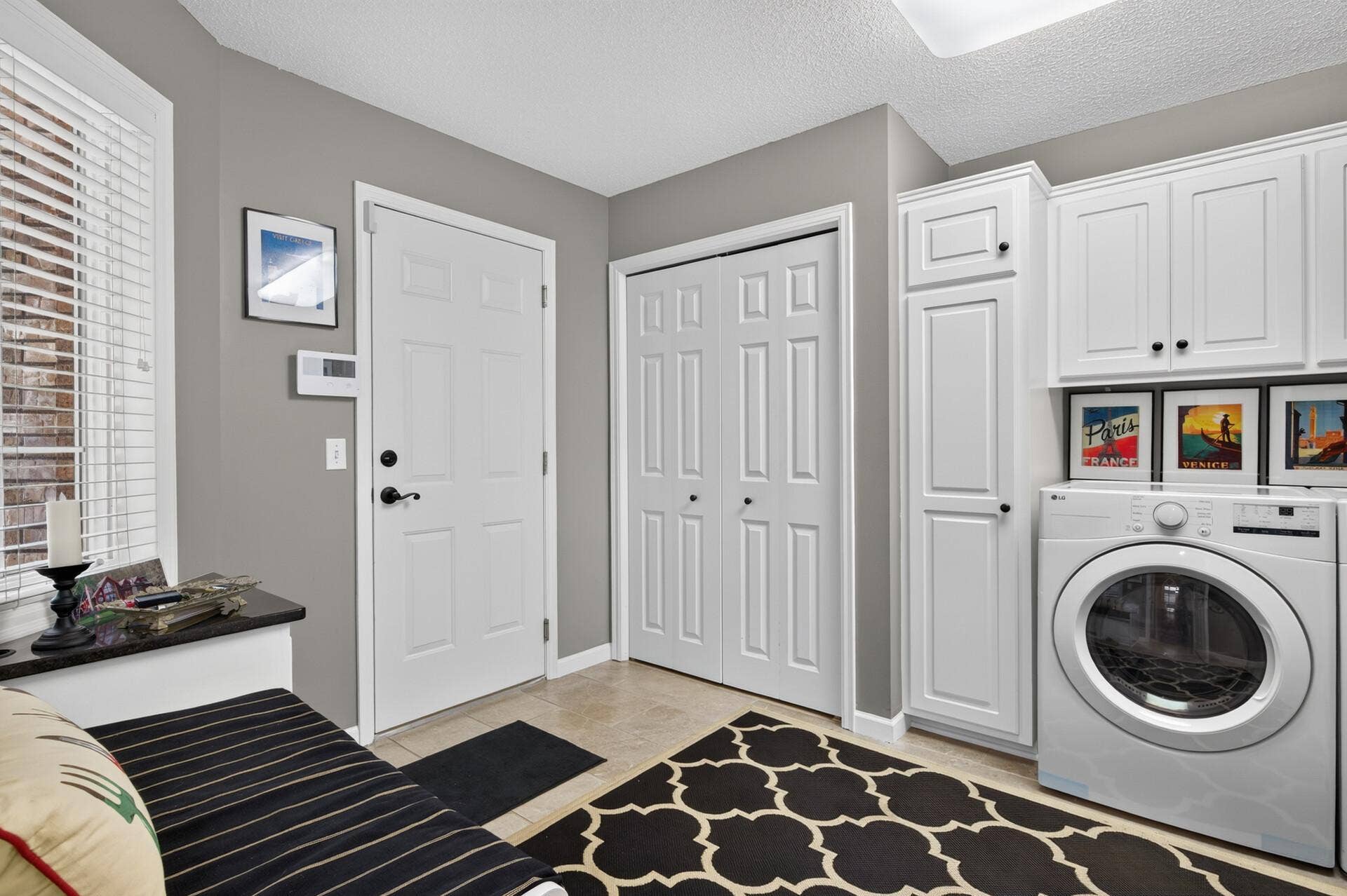 Main floor mud room / laundry