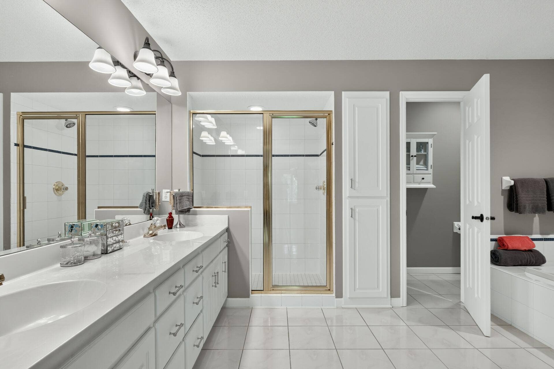 Primary bath with double sinks
