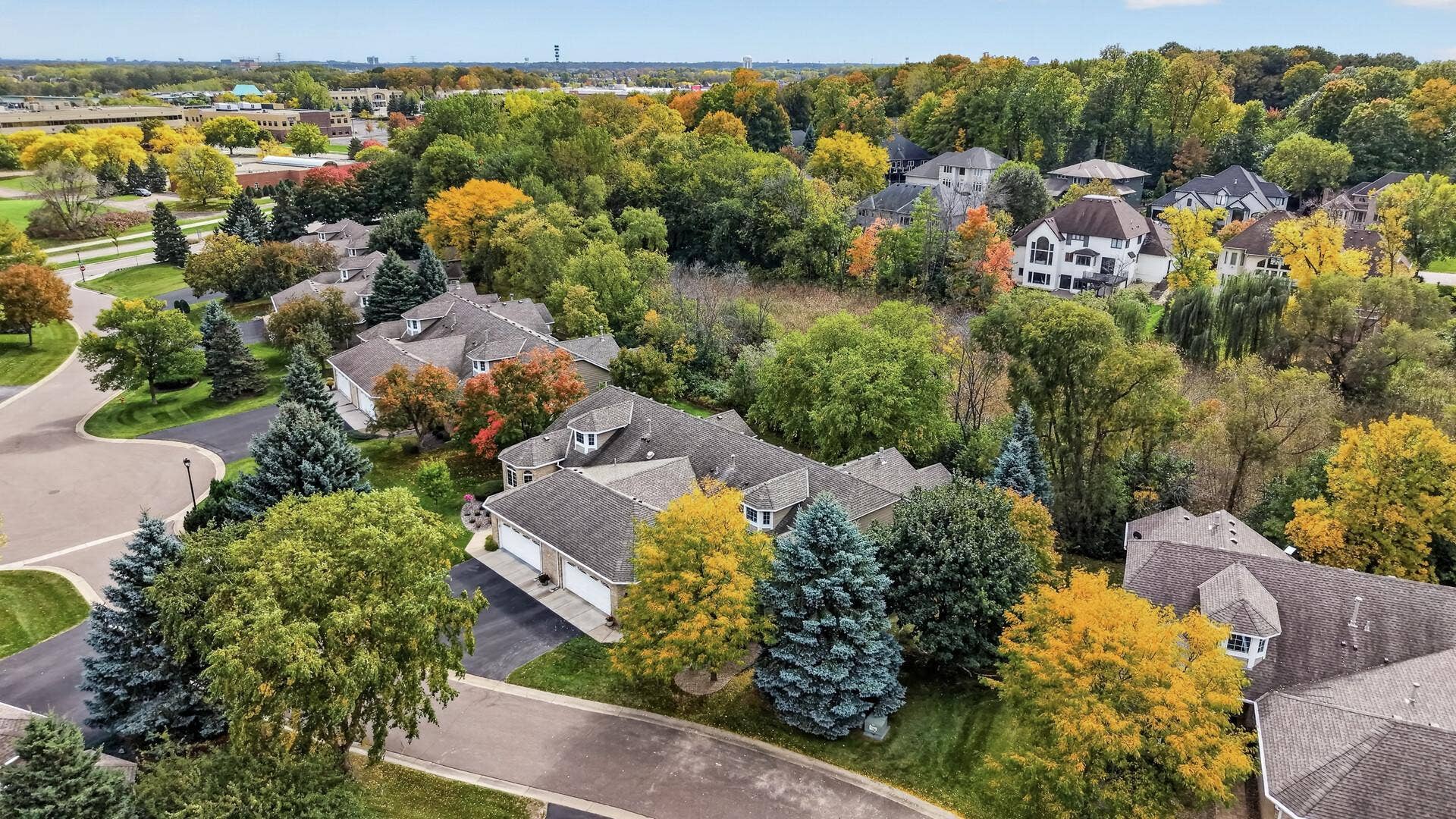 54_16035_38th_Ave_N54_mls.jpg