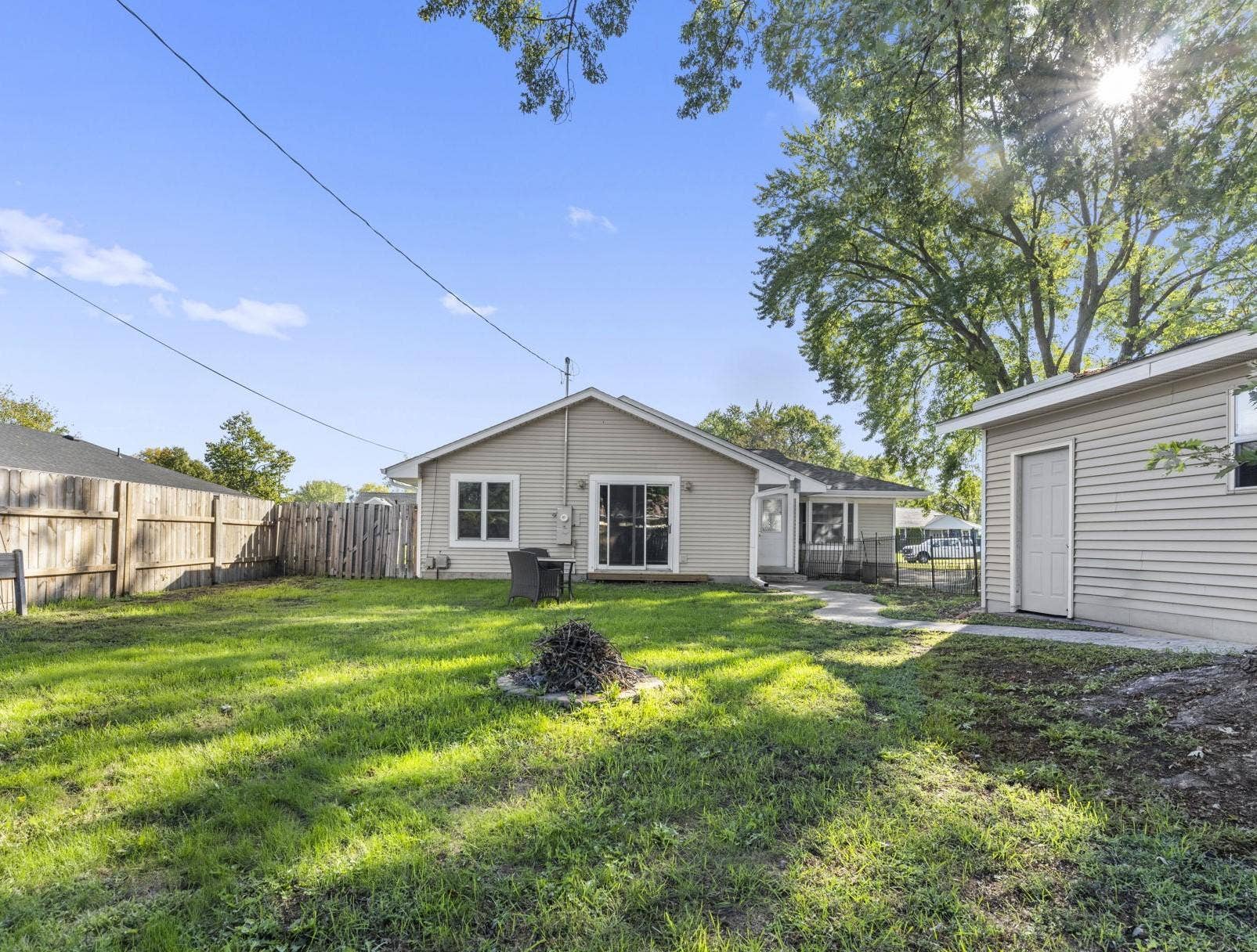 5347 Morgan backyard4.jpg