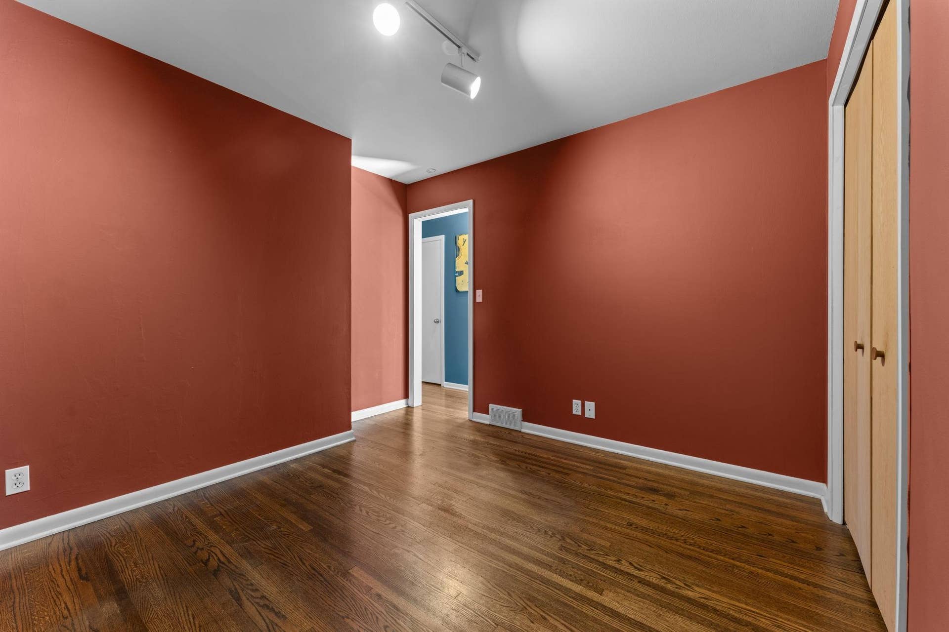 5347 Morgan DR3.jpg