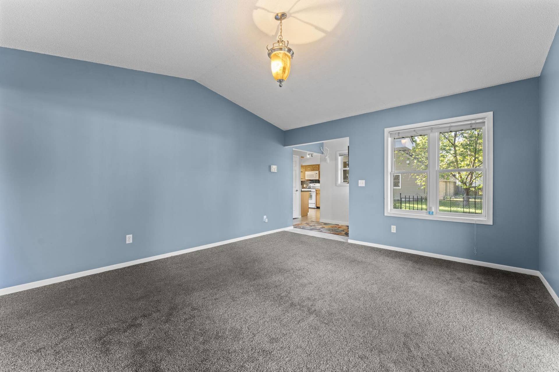 5347 Morgan Familyroom3.jpg