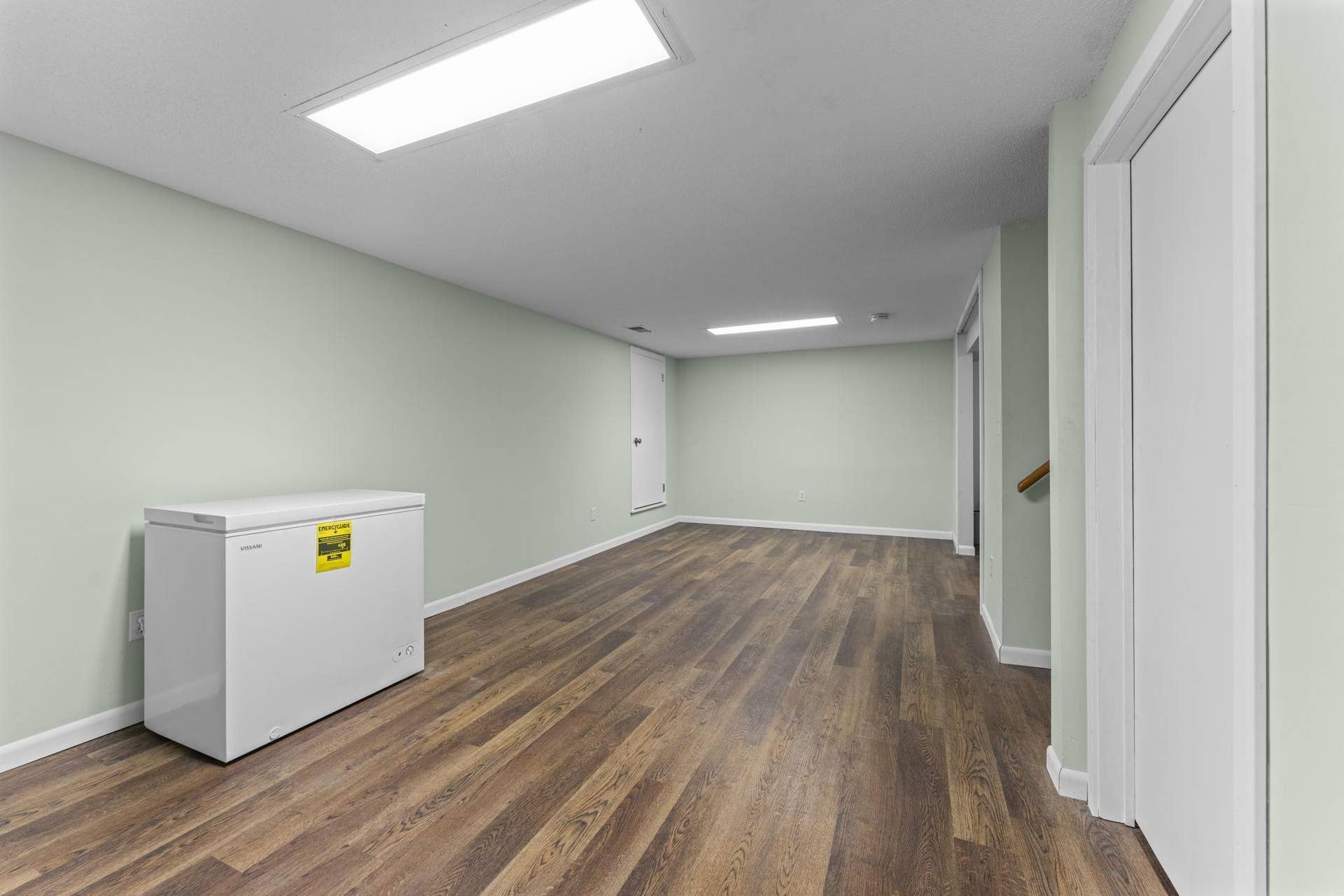 5347 Morgan LL familyroom1.jpg