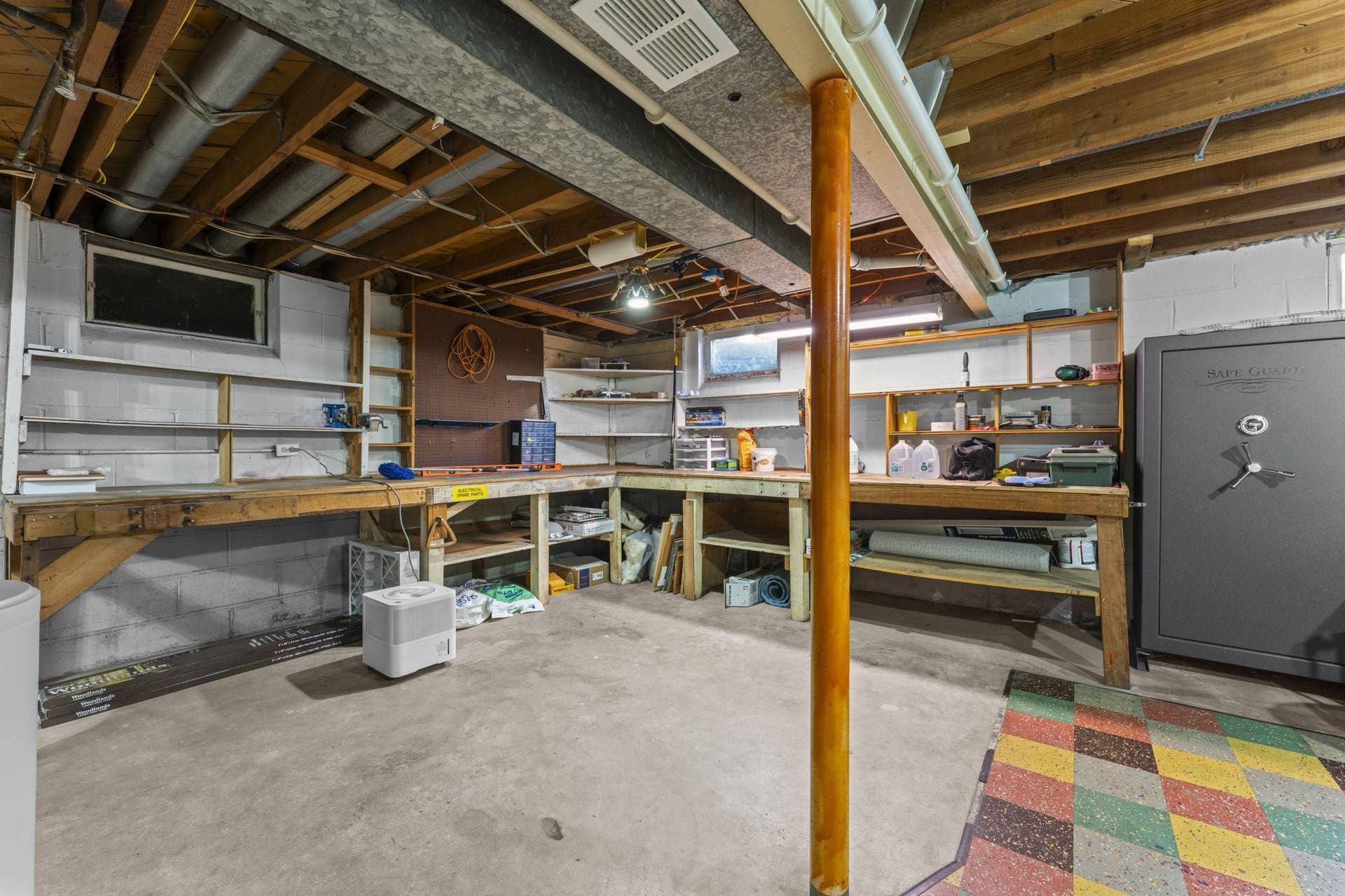 5347 Morgan workroom.jpg