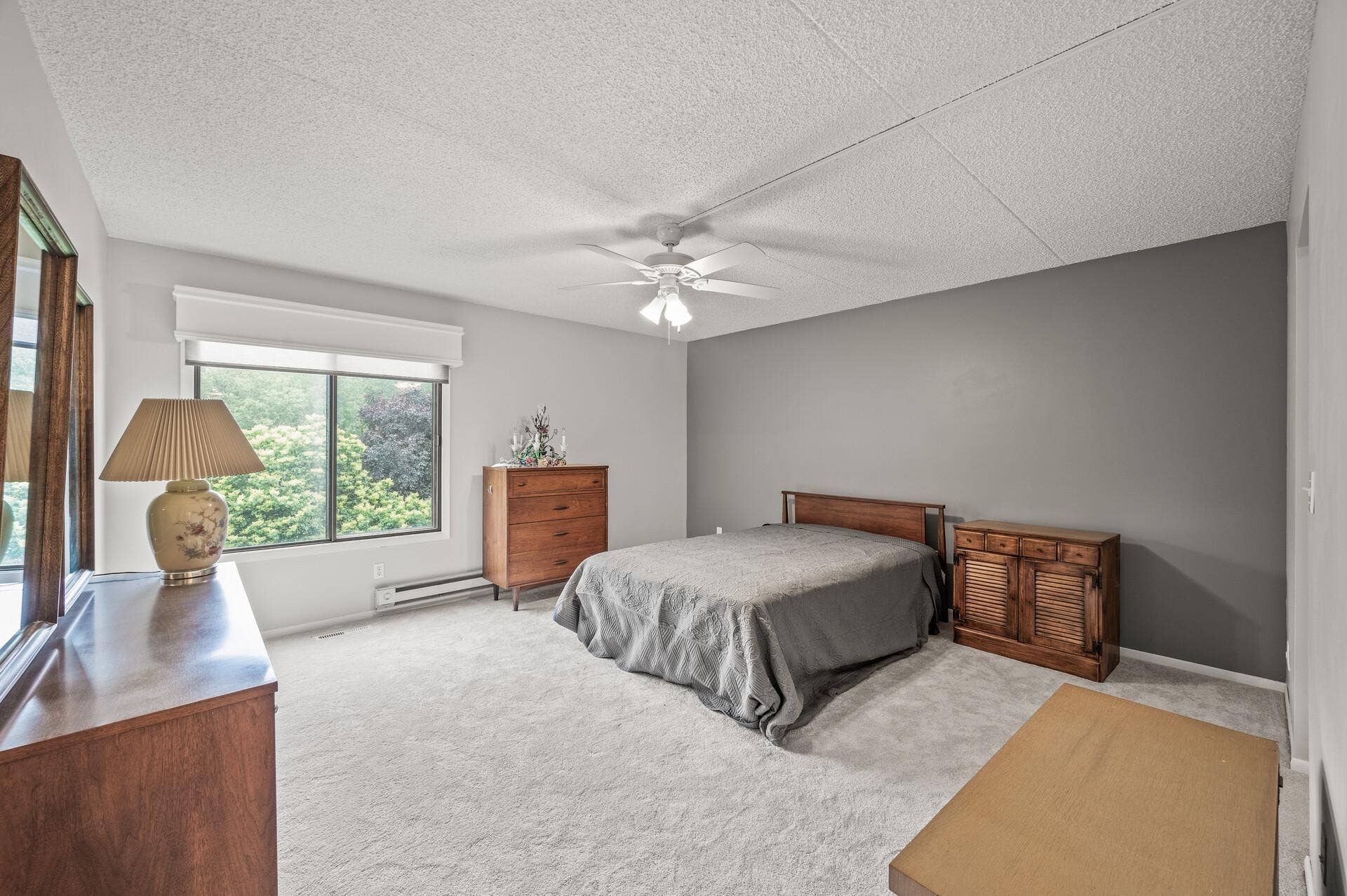 2455 Londin Lane E, #216, Maplewood, MN 55119 2455 Londin Lane E, #216, Maplewood, MN 55119