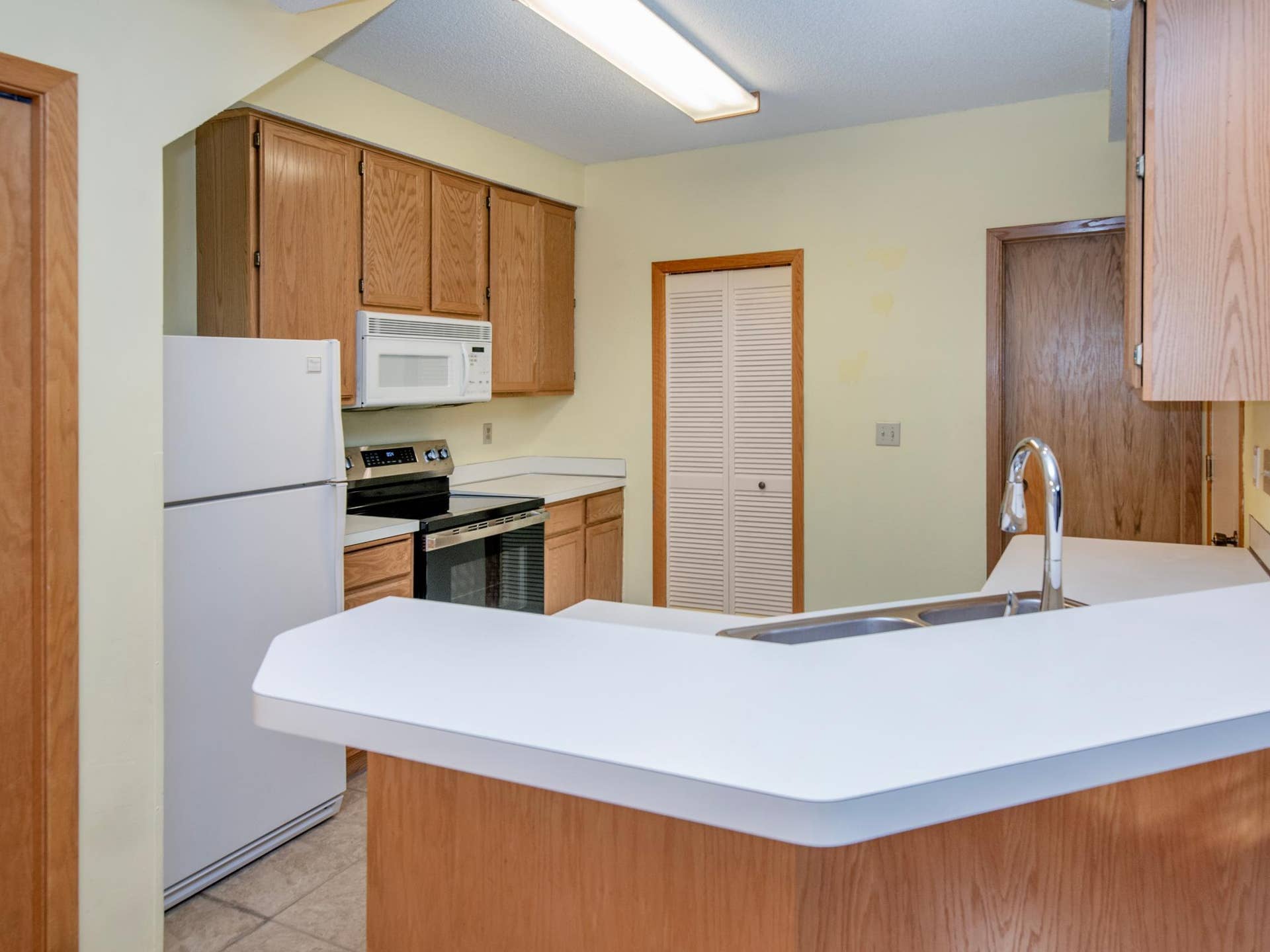 9175 Troon Court, Woodbury, MN 55125 9175 Troon Court, Woodbury, MN 55125