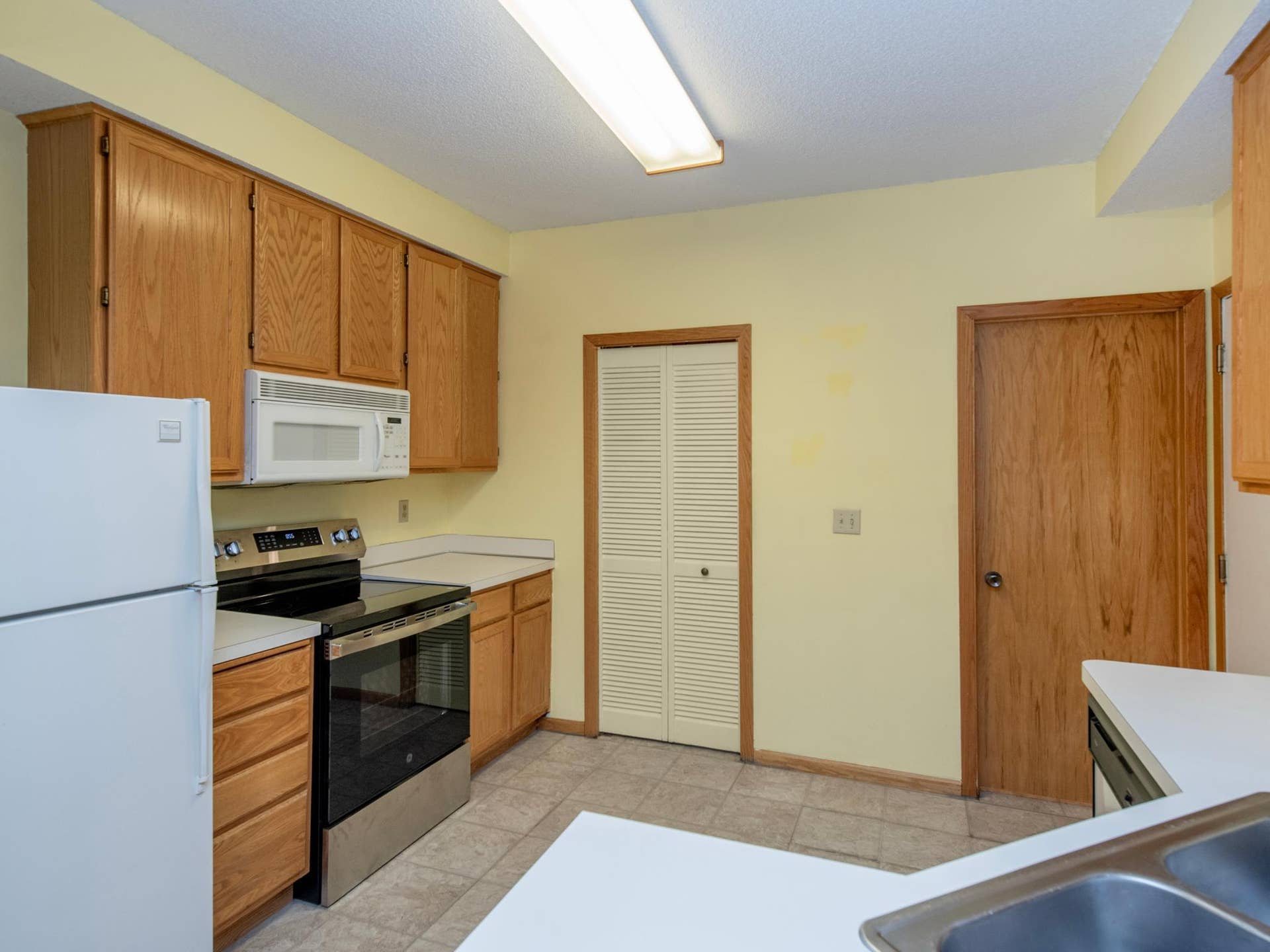 9175 Troon Court, Woodbury, MN 55125 9175 Troon Court, Woodbury, MN 55125