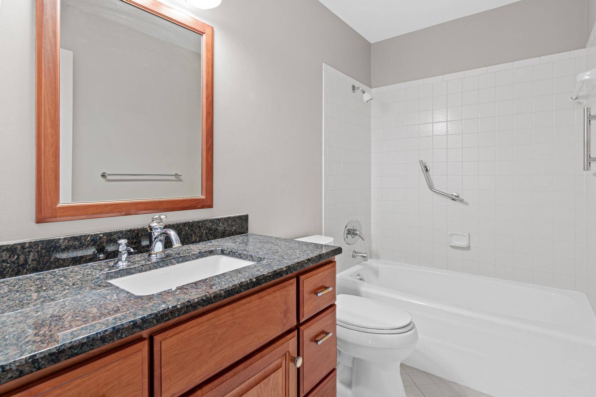 1235 Yale Place, #808, 45, Minneapolis, MN 55403 1235 Yale Place, #808, 45, Minneapolis, MN 55403