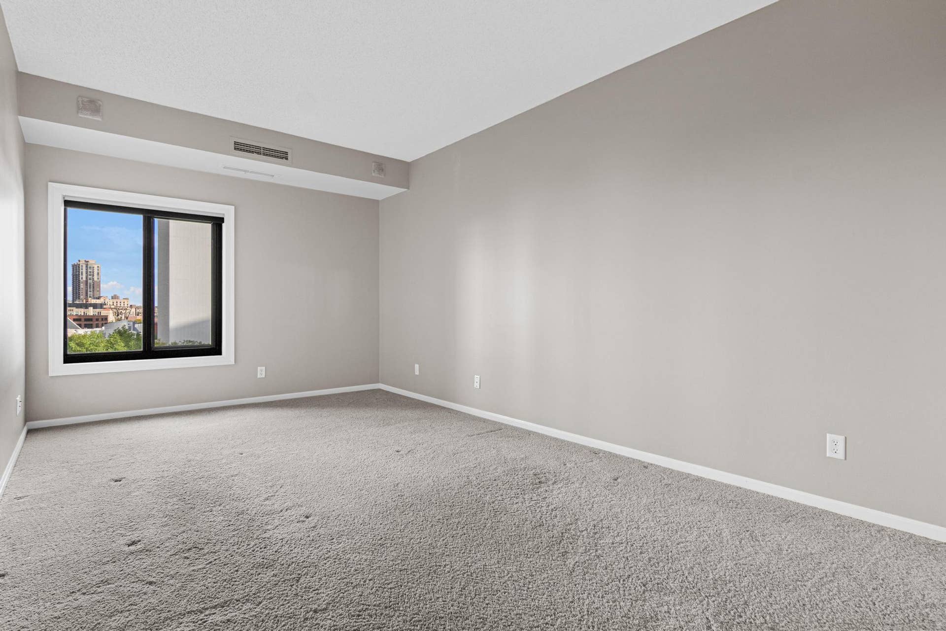1235 Yale Place, #808, 45, Minneapolis, MN 55403 1235 Yale Place, #808, 45, Minneapolis, MN 55403