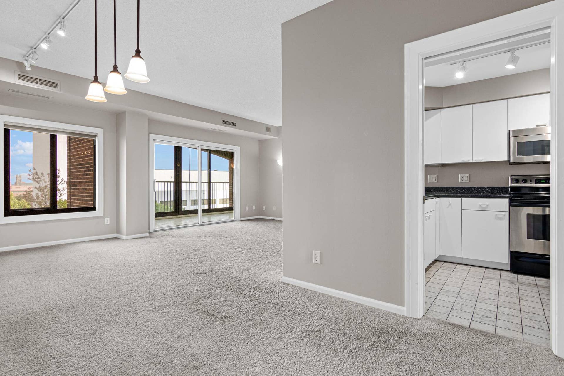 1235 Yale Place, #808, 45, Minneapolis, MN 55403 1235 Yale Place, #808, 45, Minneapolis, MN 55403