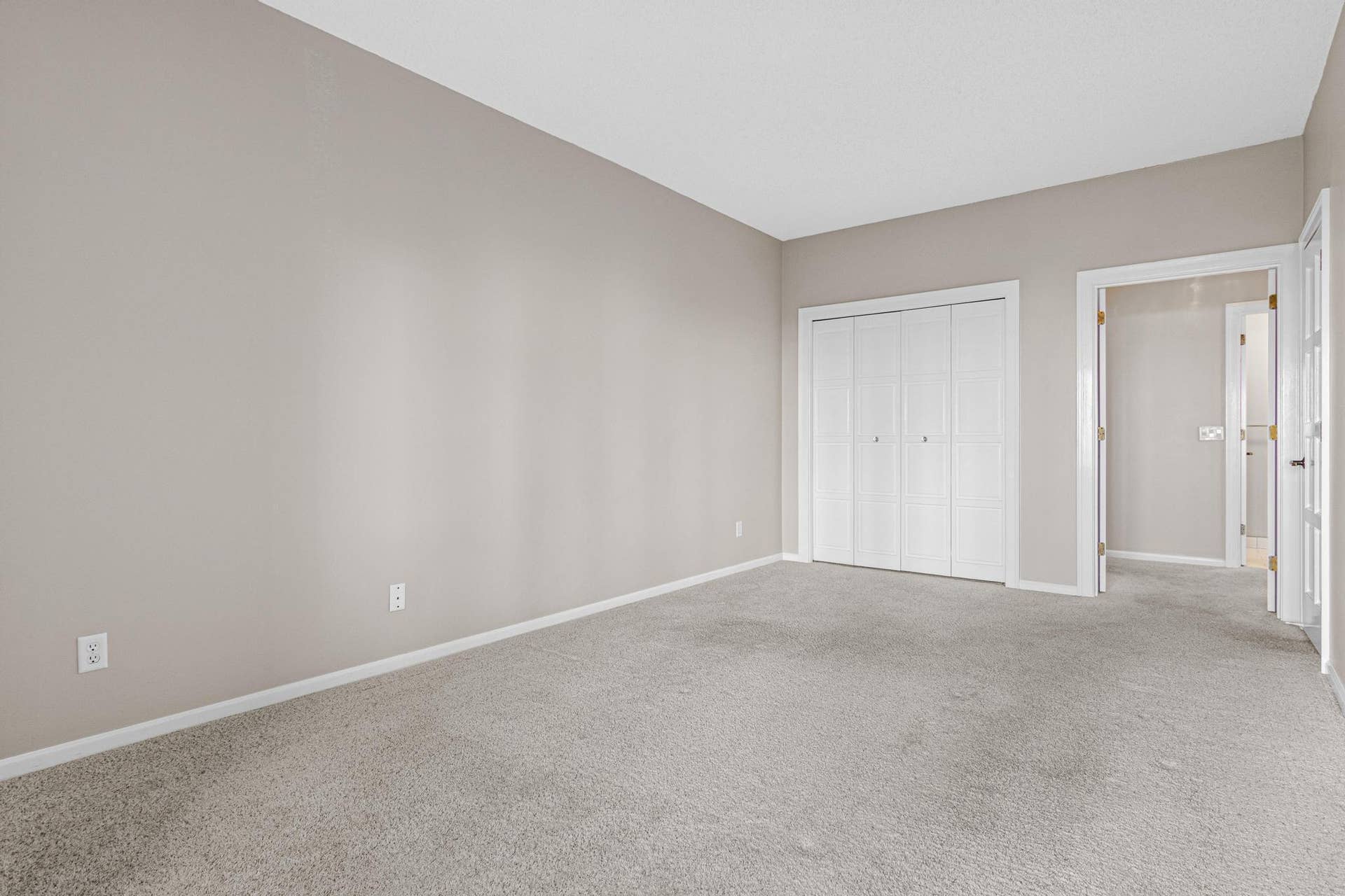 1235 Yale Place, #808, 45, Minneapolis, MN 55403 1235 Yale Place, #808, 45, Minneapolis, MN 55403