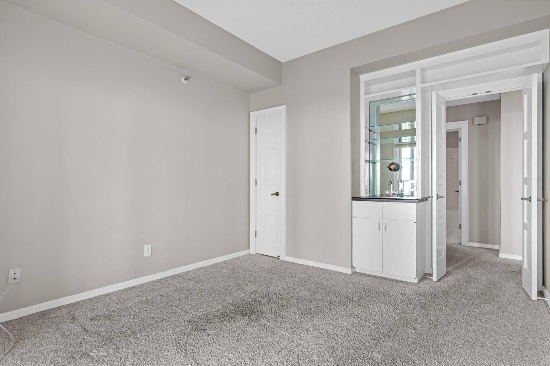 1235 Yale Place, #808, 45, Minneapolis, MN 55403 1235 Yale Place, #808, 45, Minneapolis, MN 55403