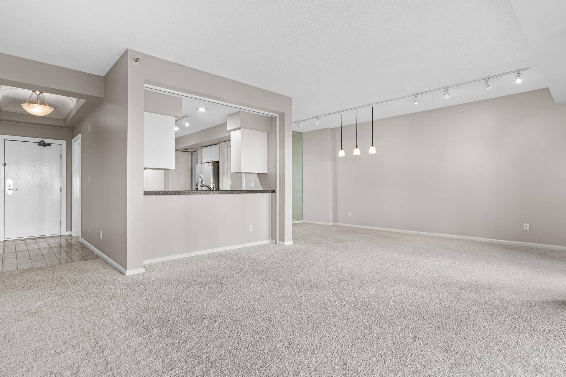 1235 Yale Place, #808, 45, Minneapolis, MN 55403 1235 Yale Place, #808, 45, Minneapolis, MN 55403